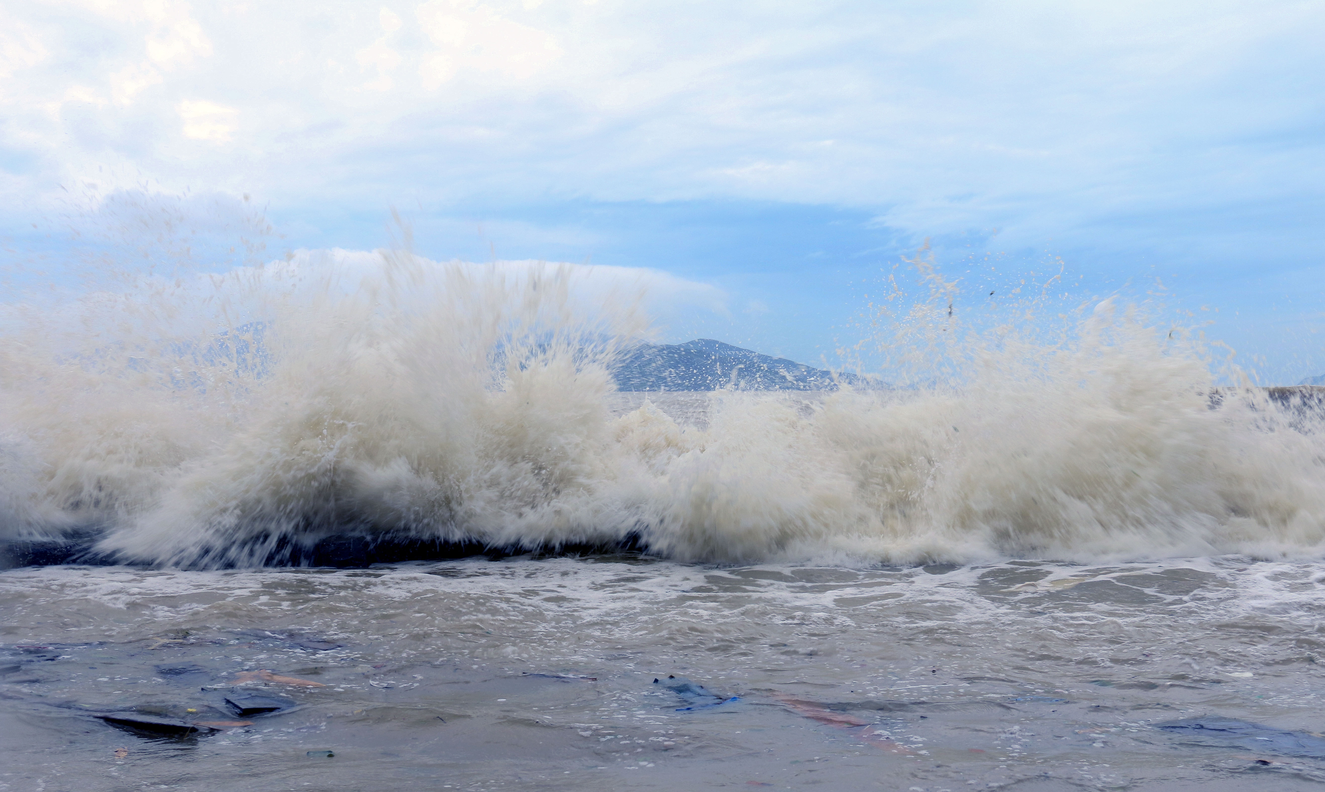 Bão số 12 - Damrey ảnh 11 Bao so 12 - Damrey anh 11