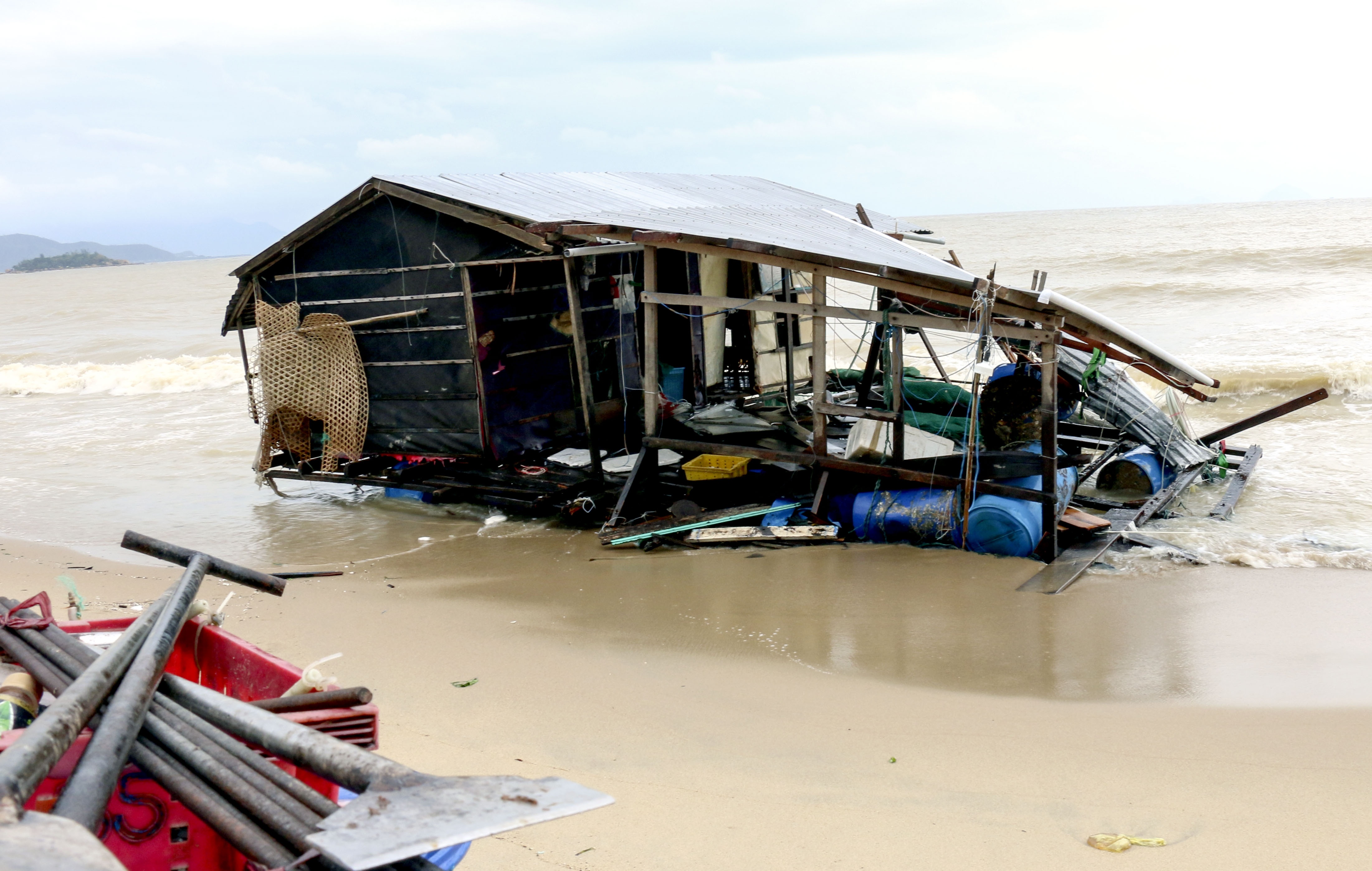 Bão số 12 - Damrey ảnh 3 Bao so 12 - Damrey anh 3