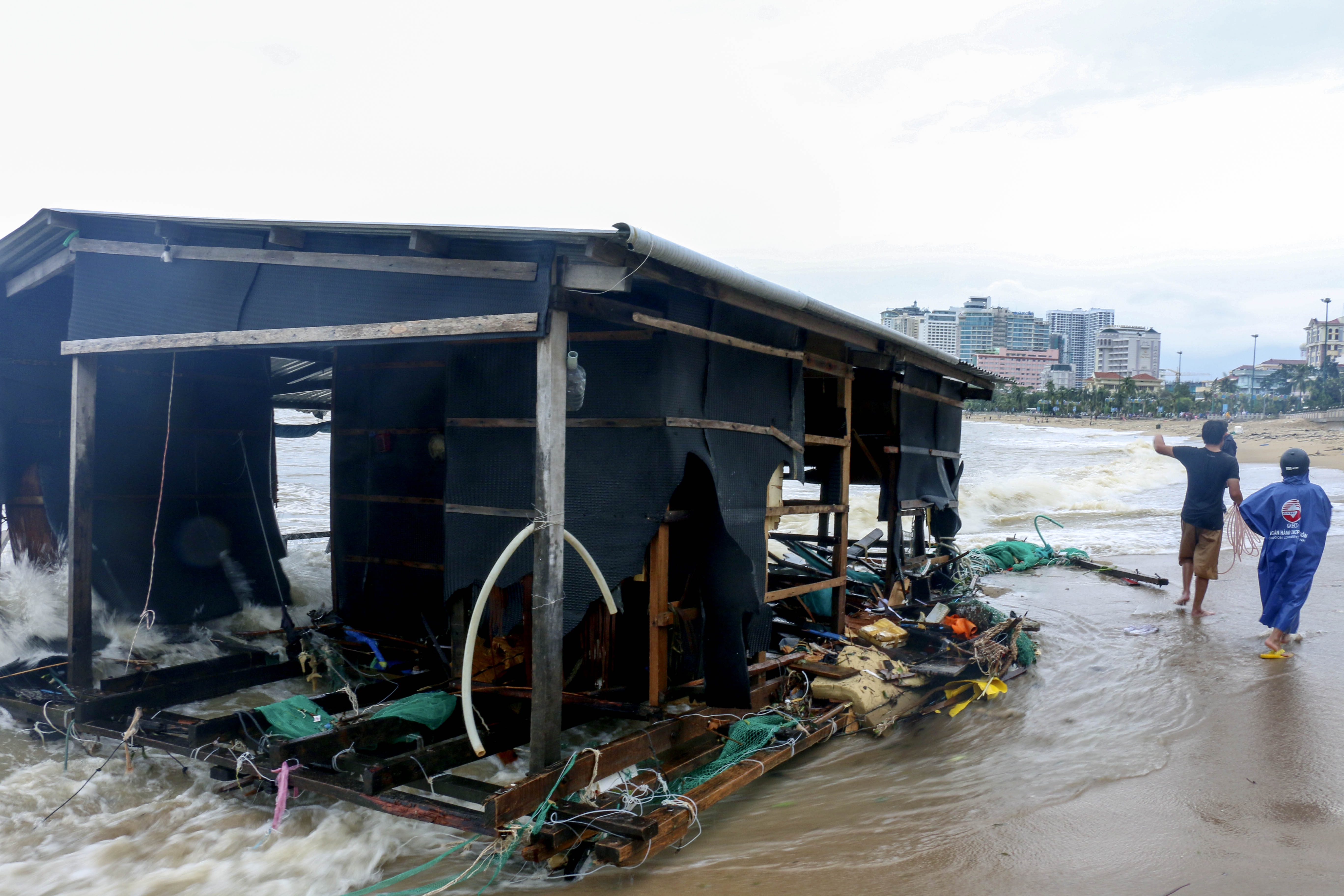 Bão số 12 - Damrey ảnh 6 Bao so 12 - Damrey anh 6