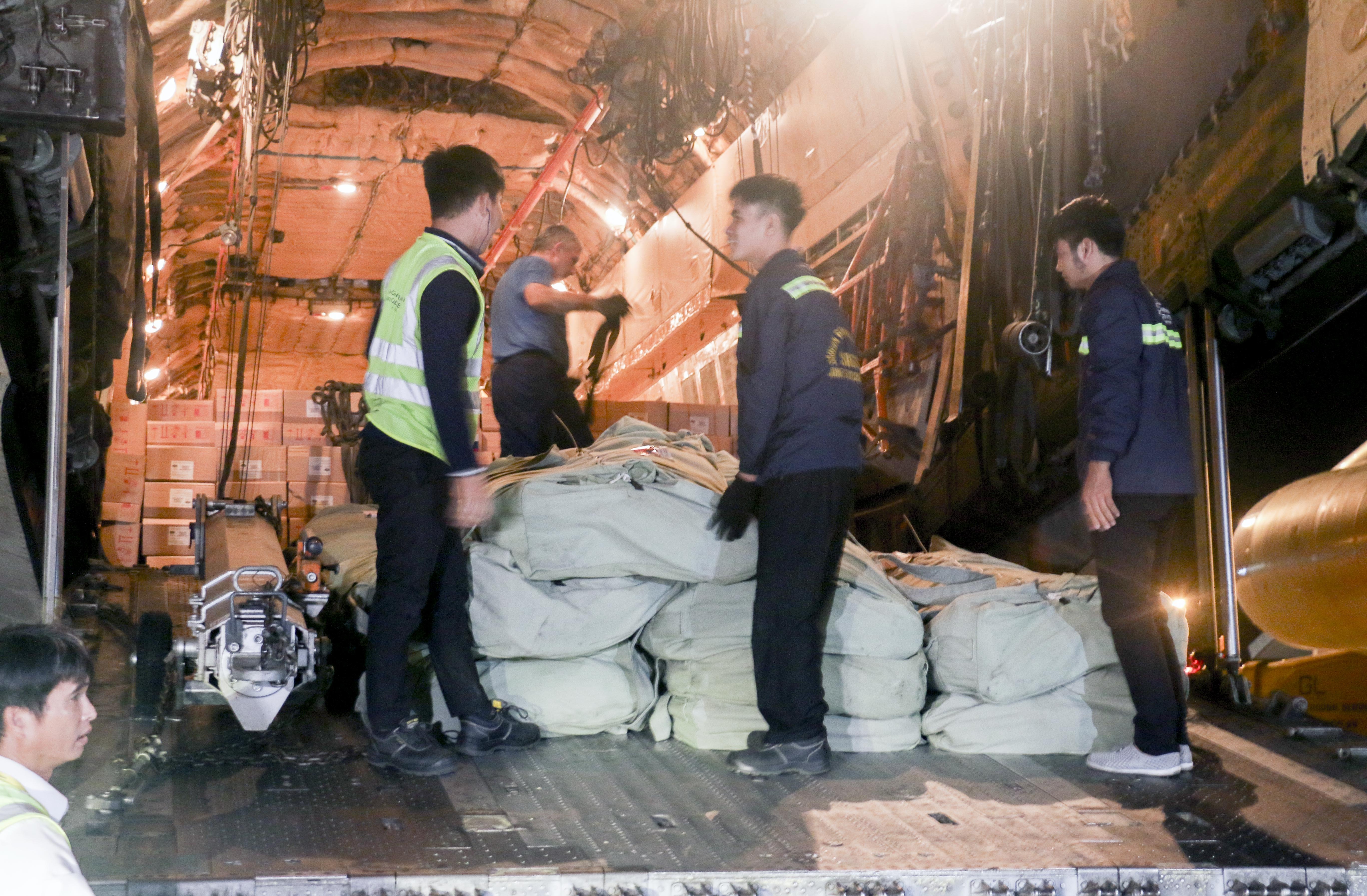 Bão số 12 - Damrey ảnh 12 Bao so 12 - Damrey anh 12