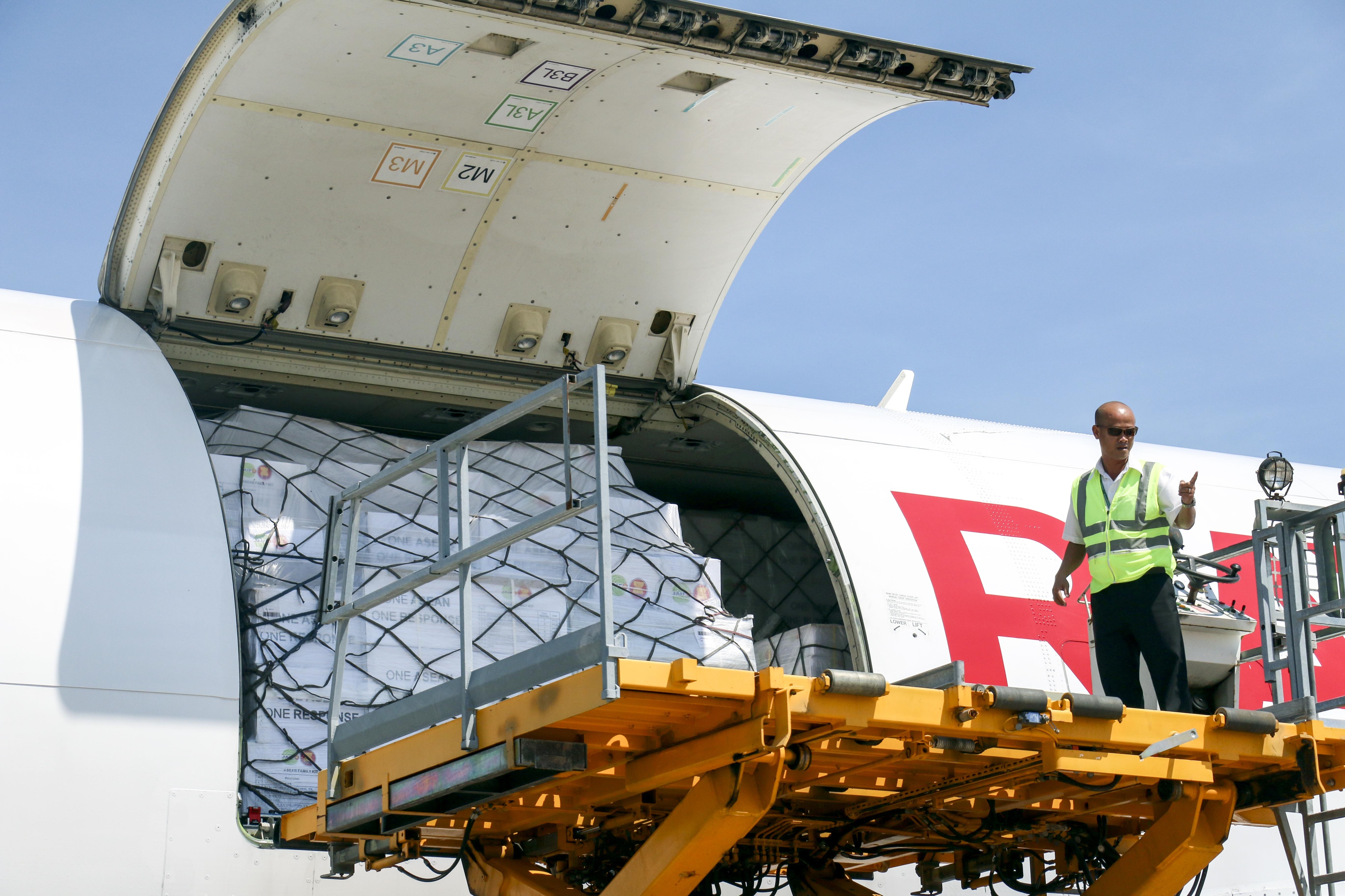 Hang cuu tro cac nuoc ASEAN anh 2