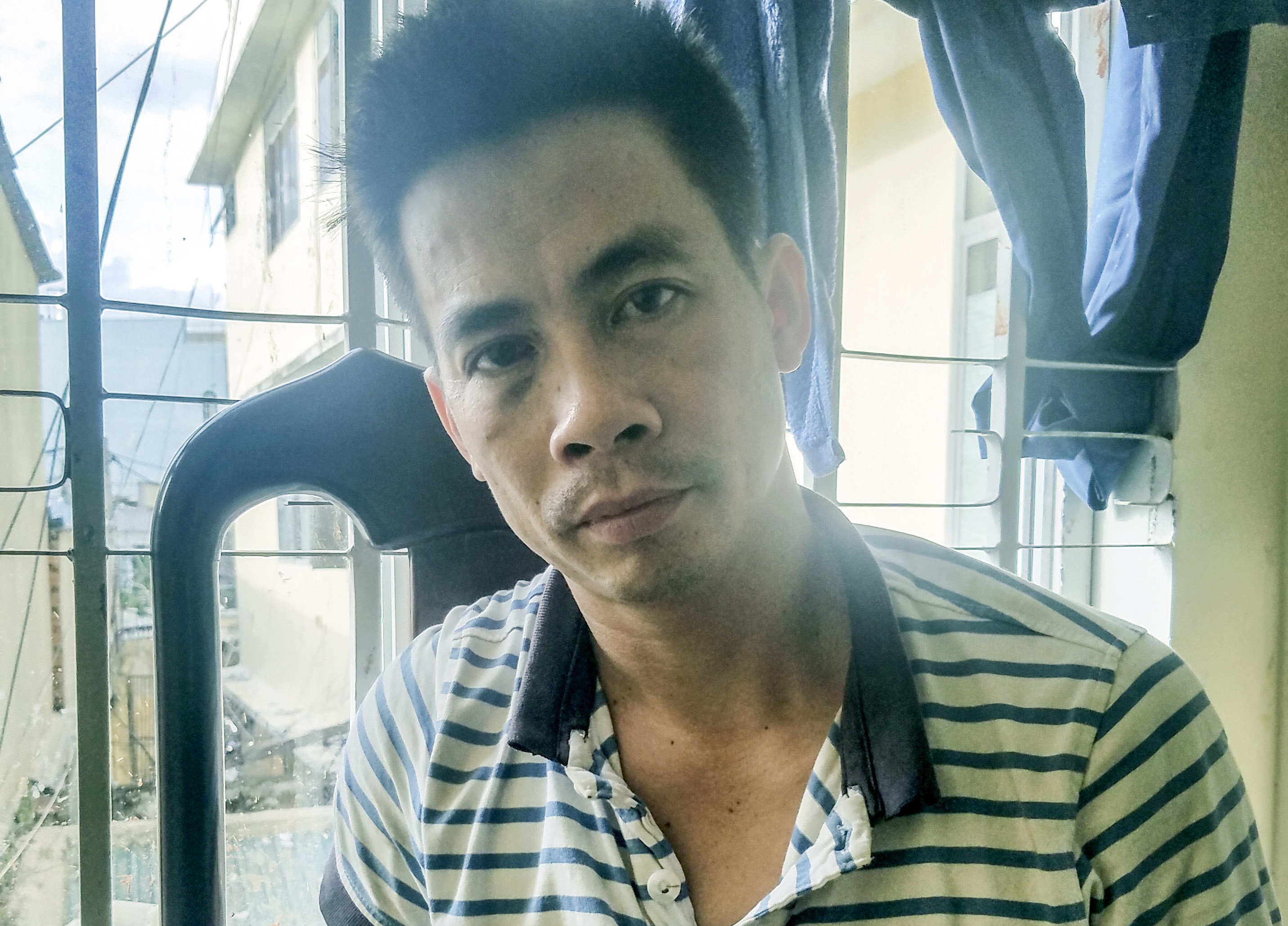 Nguoi dan ong khai nhan gia danh cong an khu vuc de lua dao hinh anh
