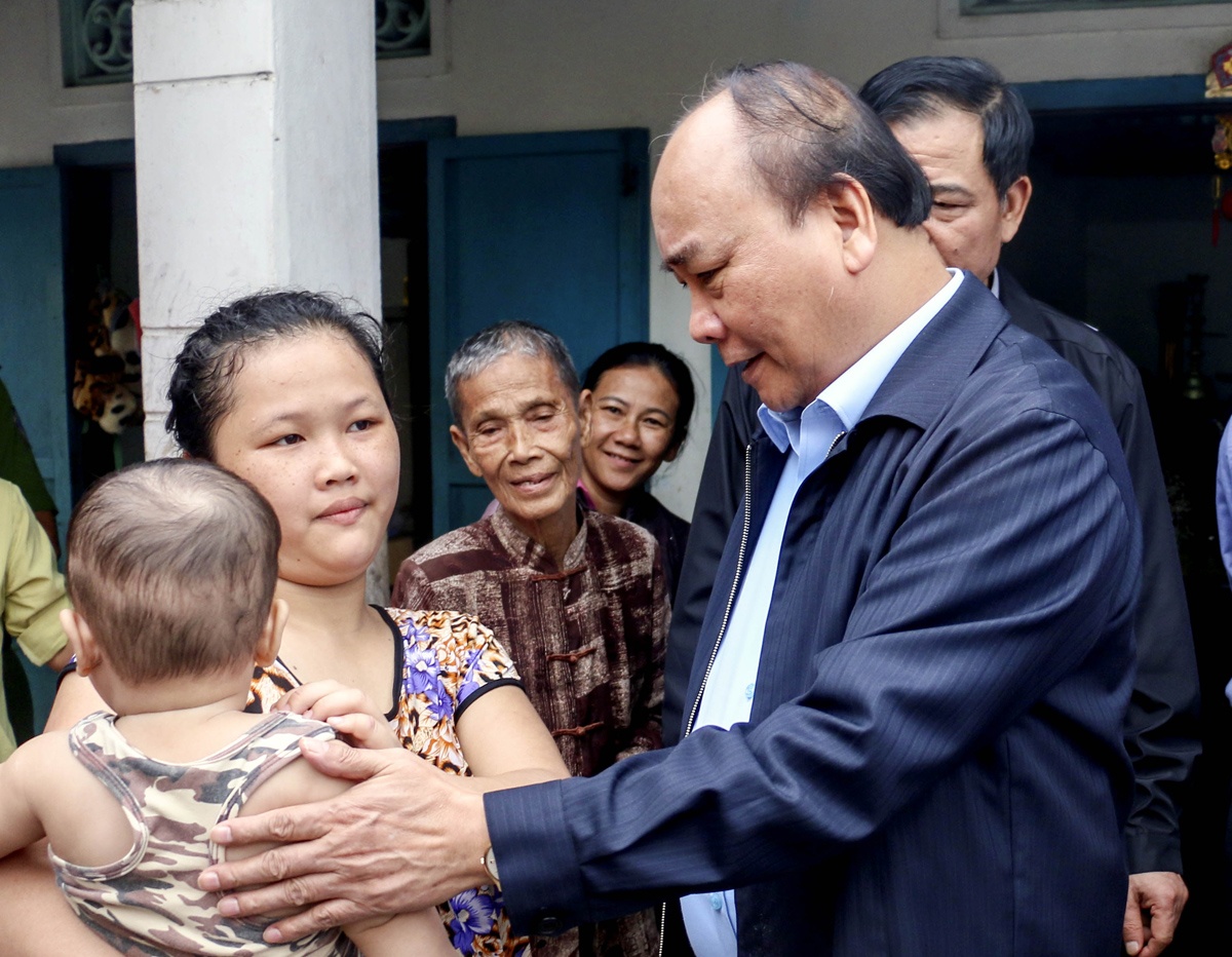 Thu tuong yeu cau Khanh Hoa khan truong khac phuc hau qua bao so 12 hinh anh