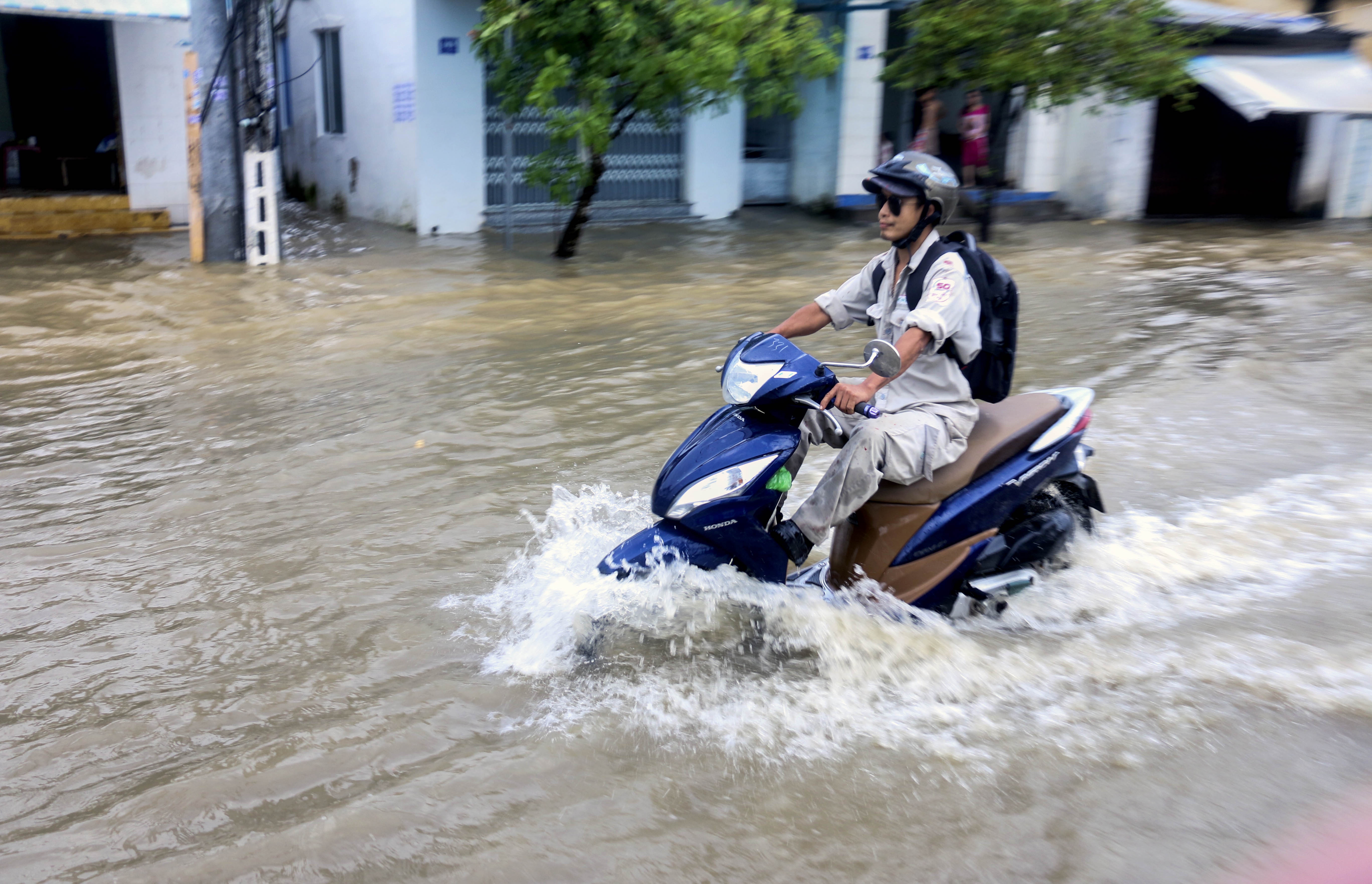 Nha Trang ngập lụt ảnh 4 Nha Trang ngap lut anh 4