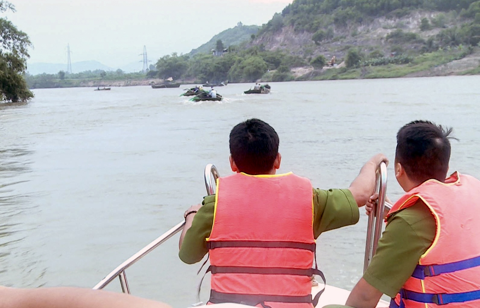 Mua bán trái phép hóa đơn giá trị gia tăng ảnh 1 Mua ban trai phep hoa don gia tri gia tang anh 1