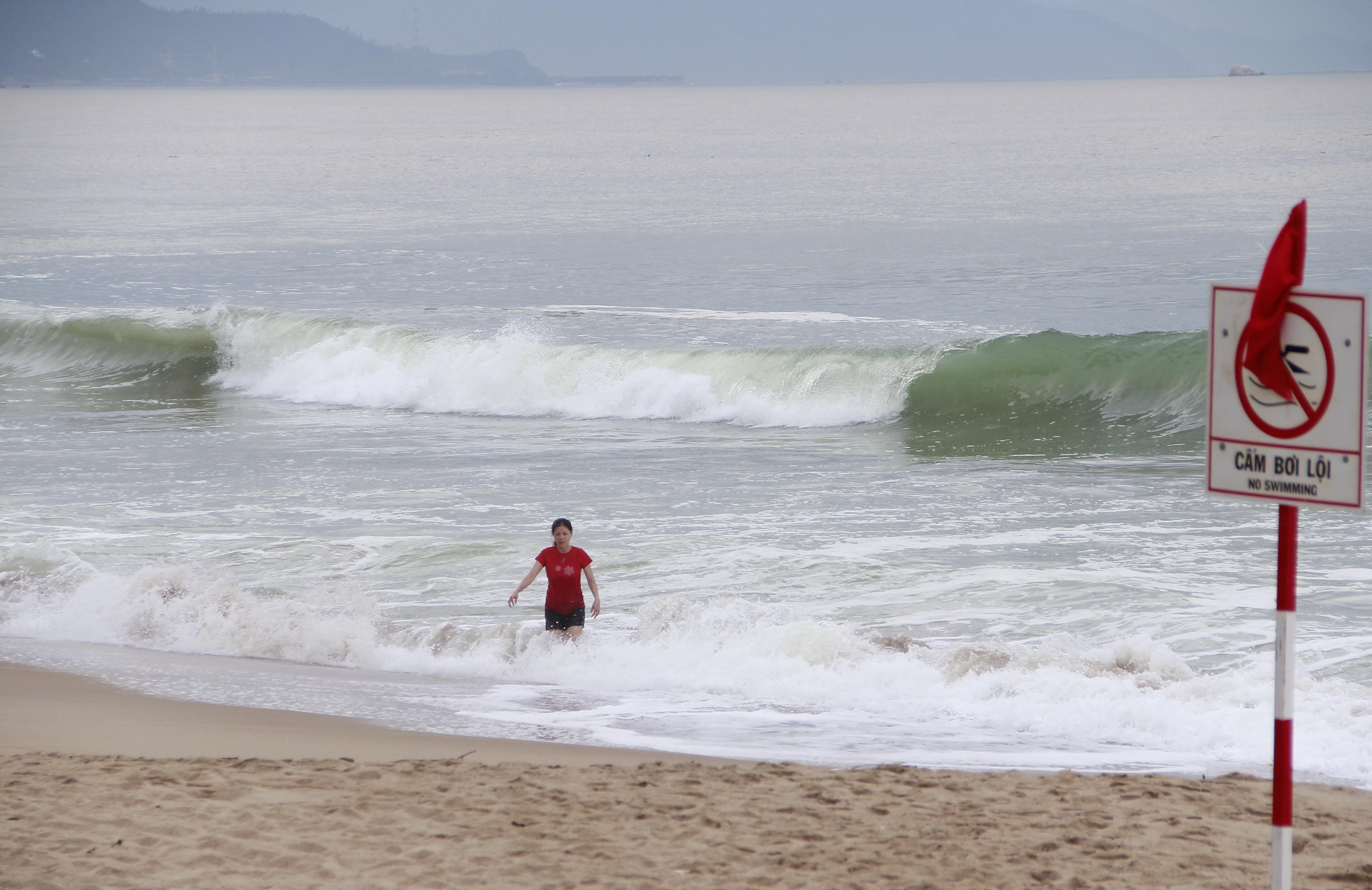 Phot lo bien cam tam, nam du khach Nga tu vong hinh anh