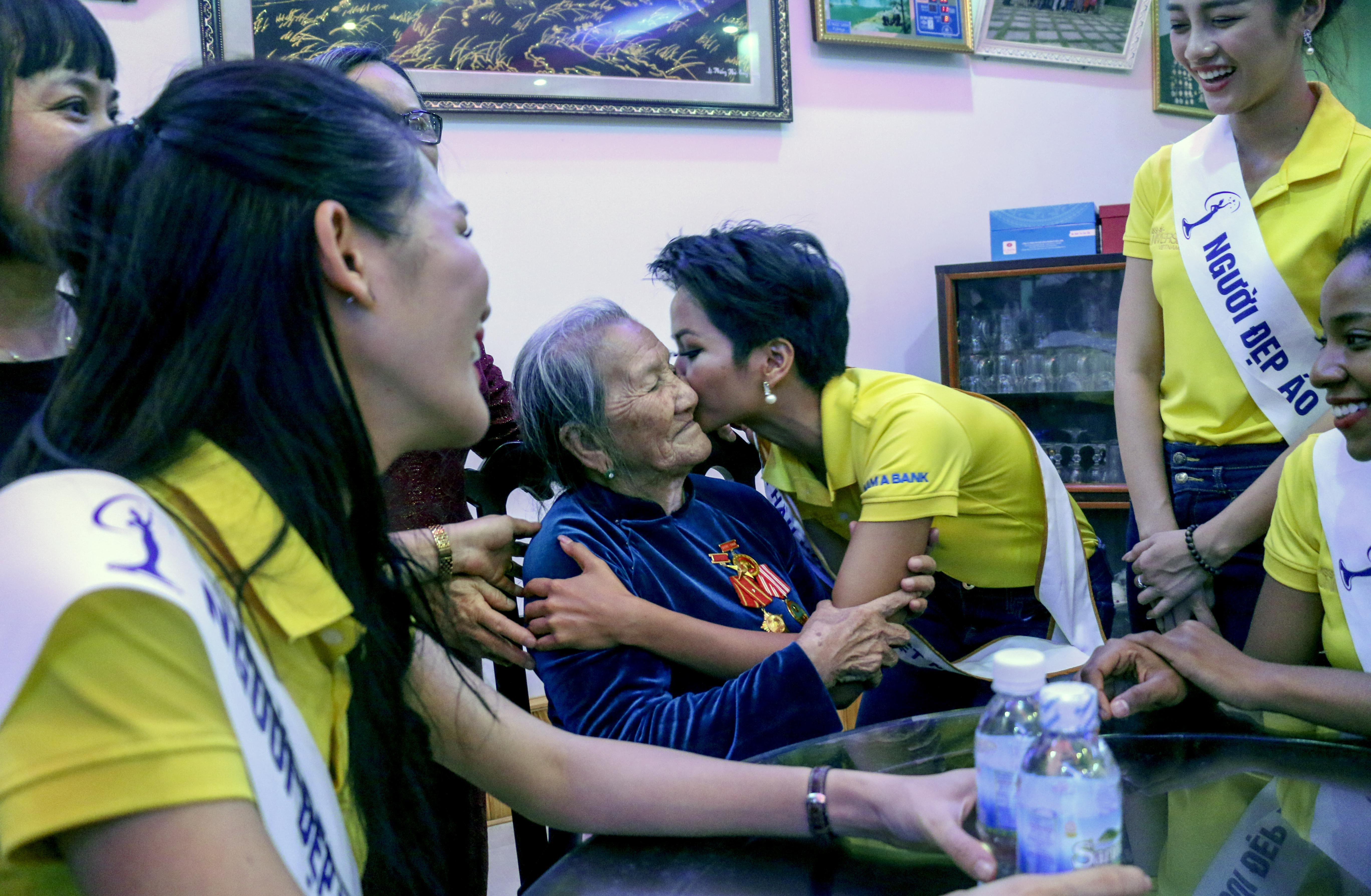 Hoa hậu Hoàn vũ 2017 ảnh 3 Hoa hau Hoan vu 2017 anh 3