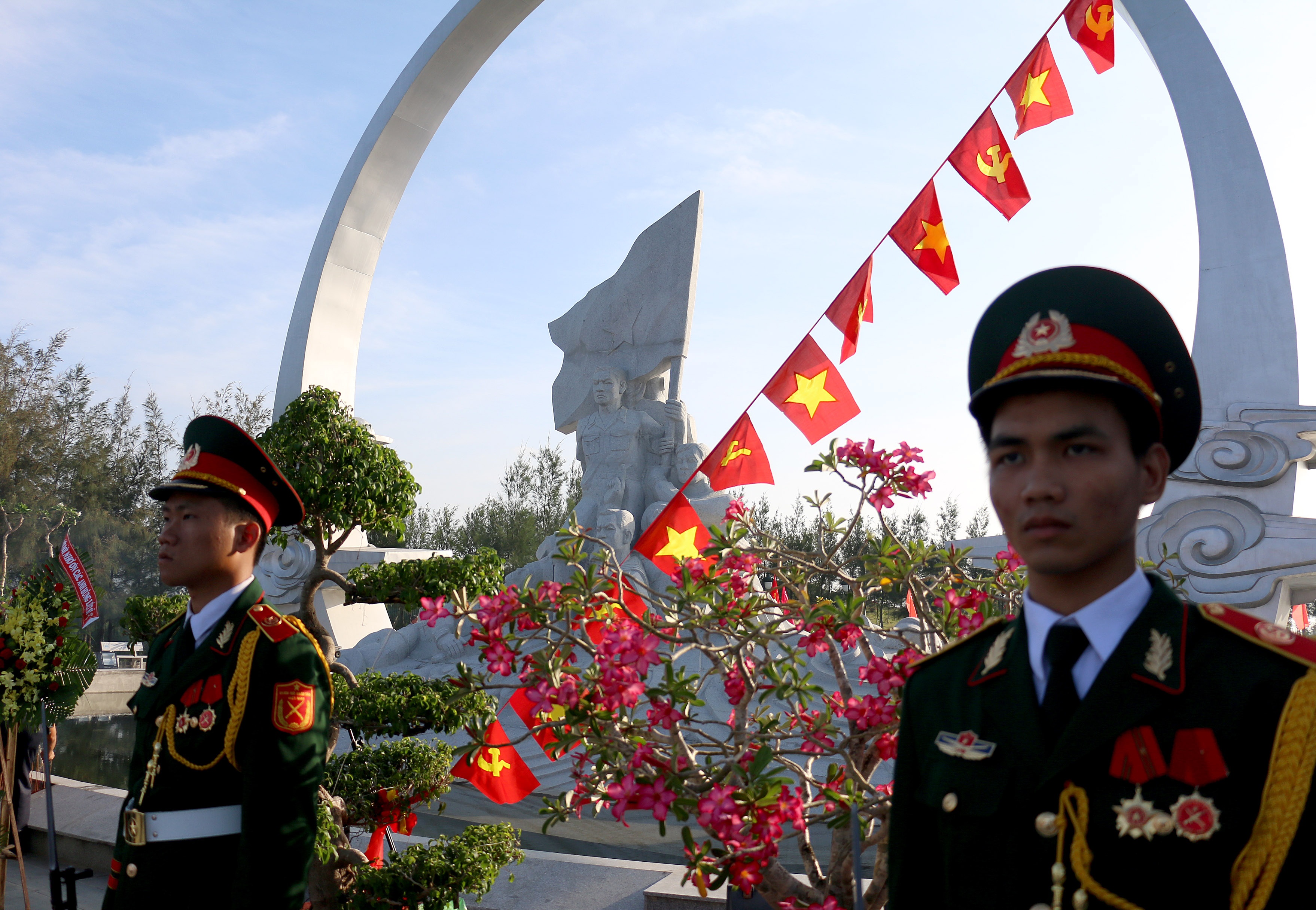 'Luon neu cao canh giac, giu moi truong hoa binh o Truong Sa' hinh anh