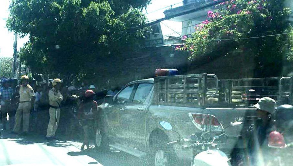 Bat con trai dai gia tram huong anh 2