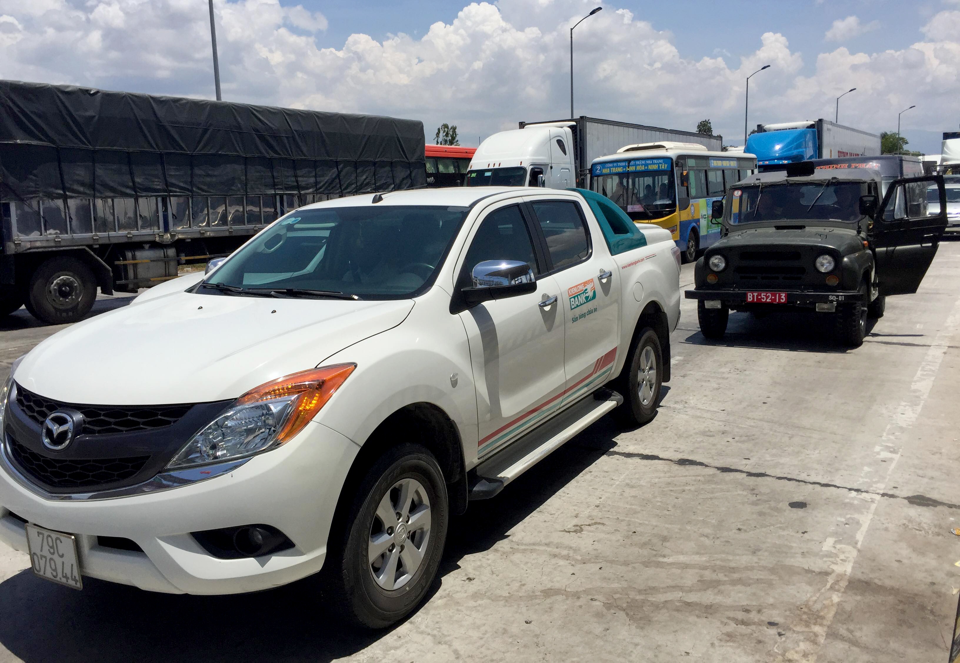 Tai xe duoi danh nhan vien, buoc BOT Ninh Loc xa tram hinh anh