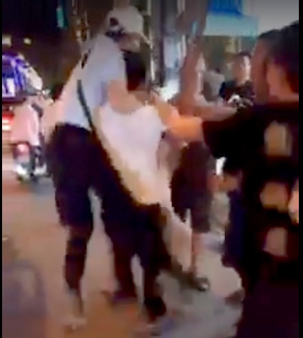 Du khách Trung Quốc bị đánh ảnh 1 Du khach Trung Quoc bi danh anh 1