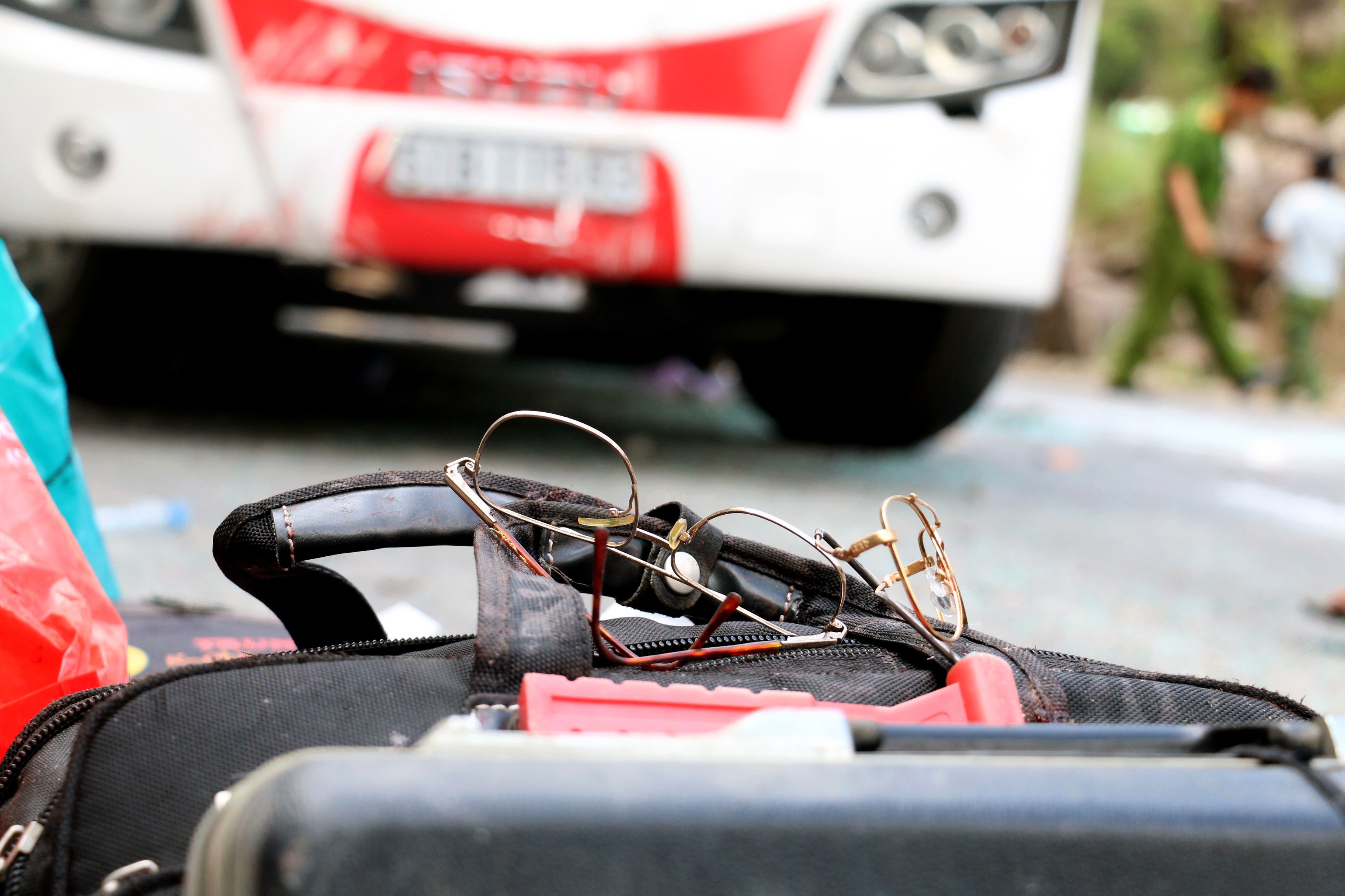 Tai nạn trên đèo Khánh Lê ảnh 12 Tai nan tren deo Khanh Le anh 12