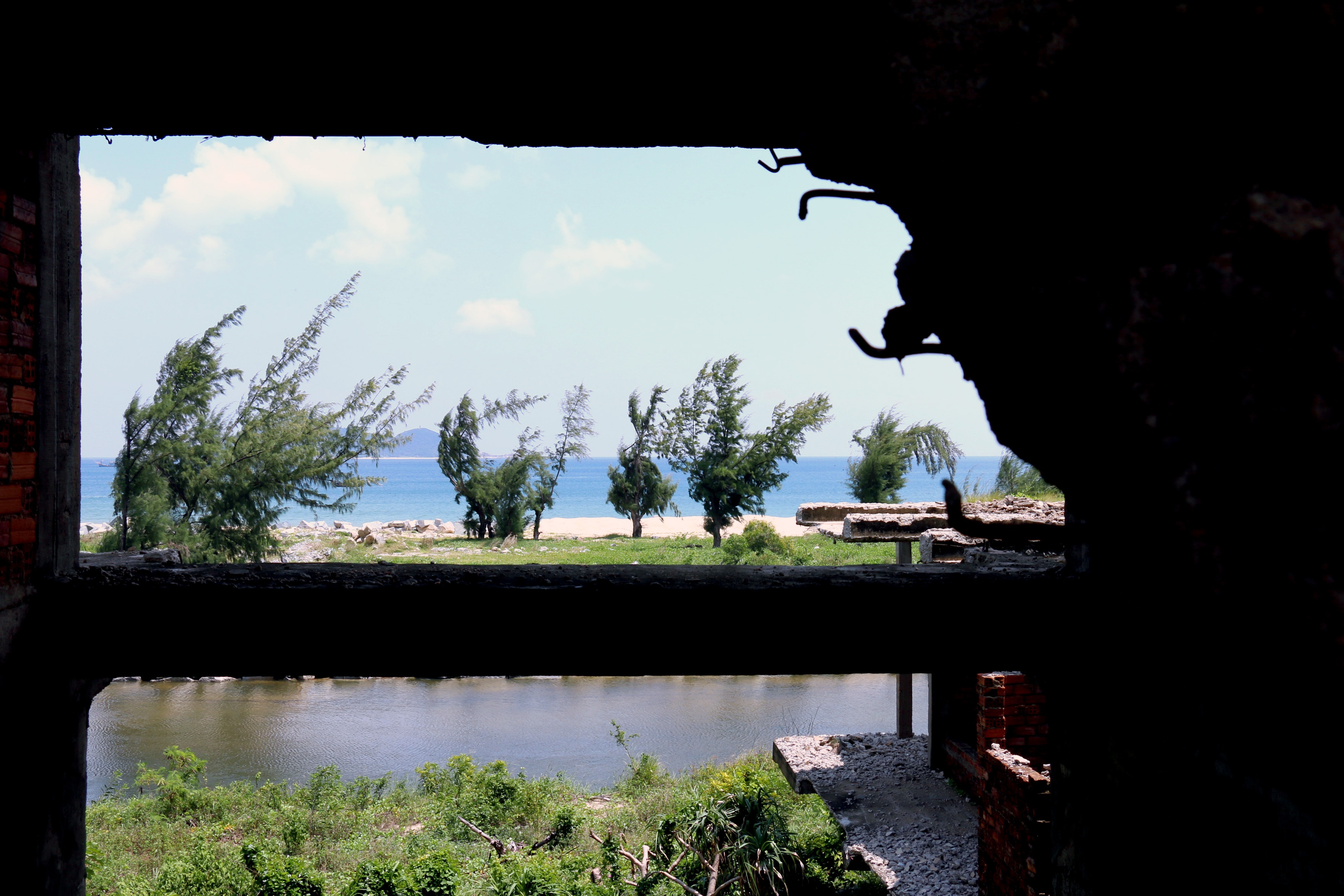 Noi nha ma o bai bien Dai Lanh anh 6