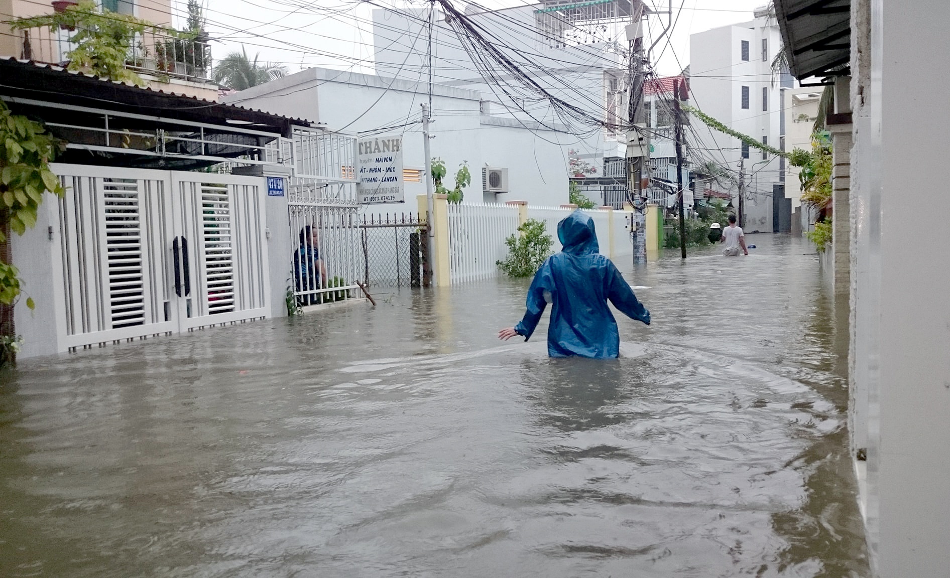 Sạt lở ở Nha Trang ảnh 5 Sat lo o Nha Trang anh 5