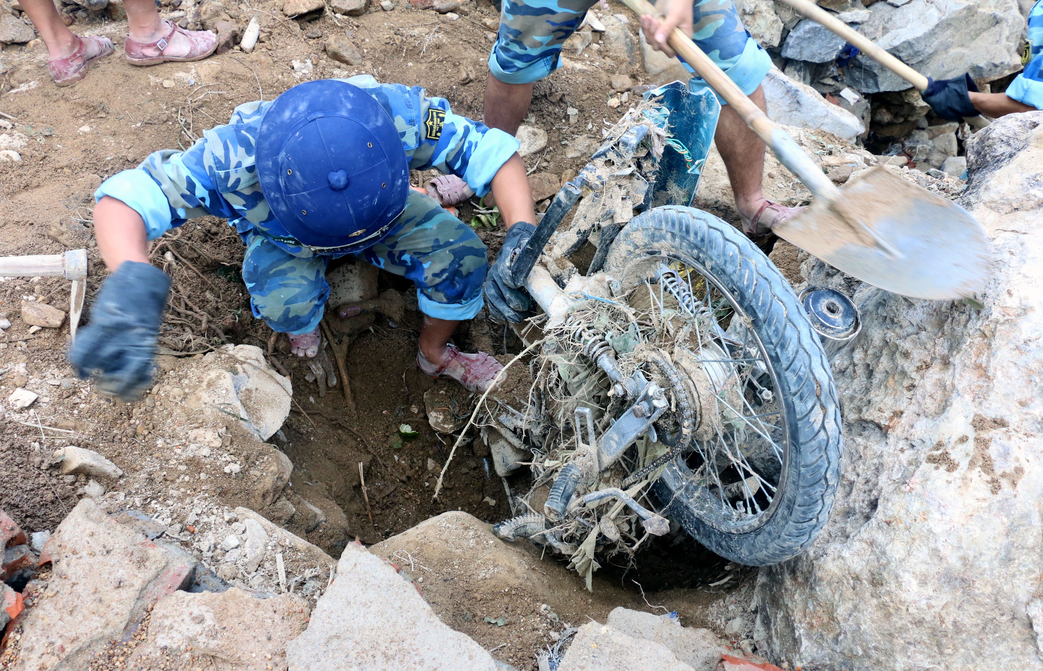 Sat lo nui o Nha Trang anh 7