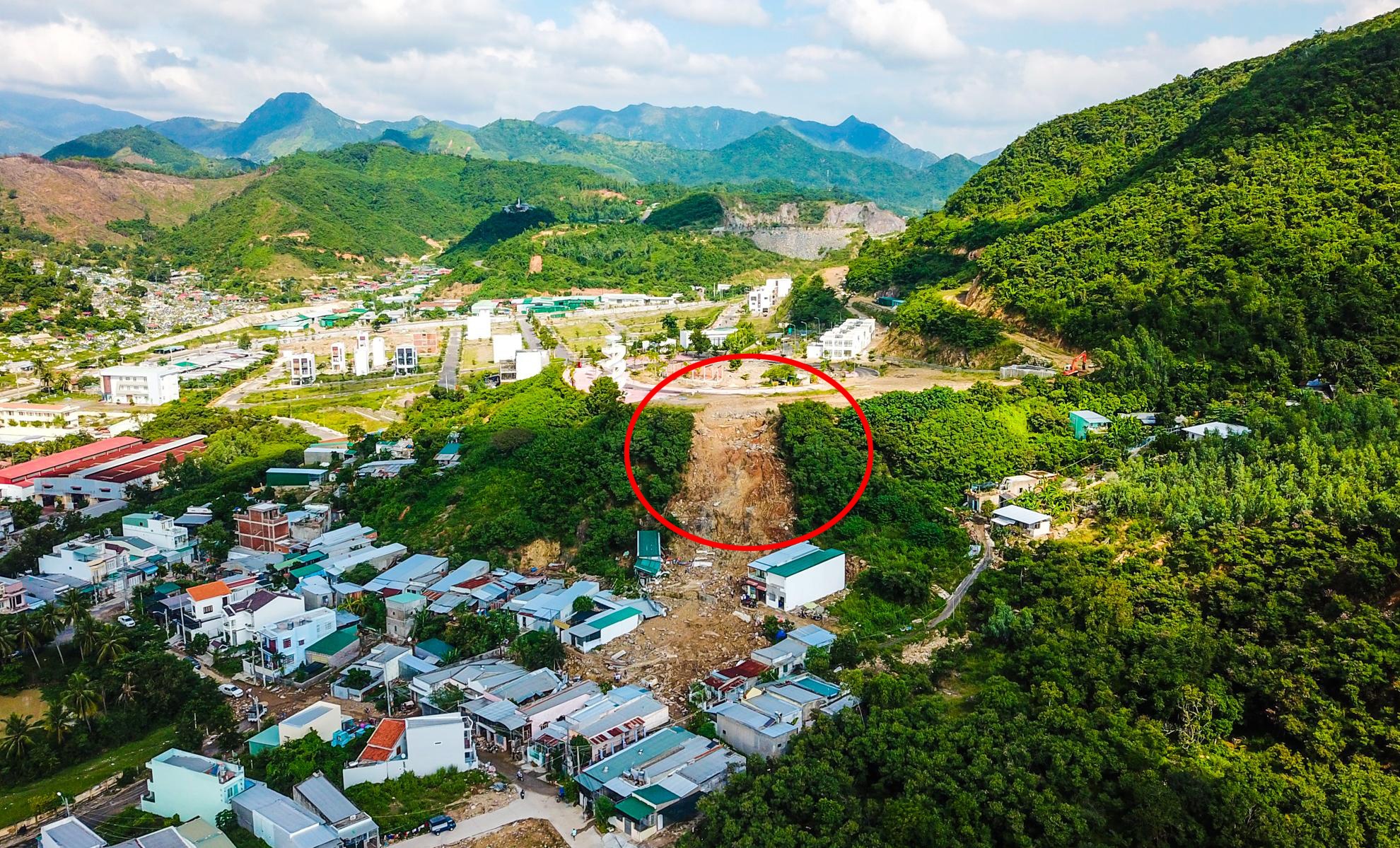 Lở núi ở Nha Trang ảnh 1 Lo nui o Nha Trang anh 1