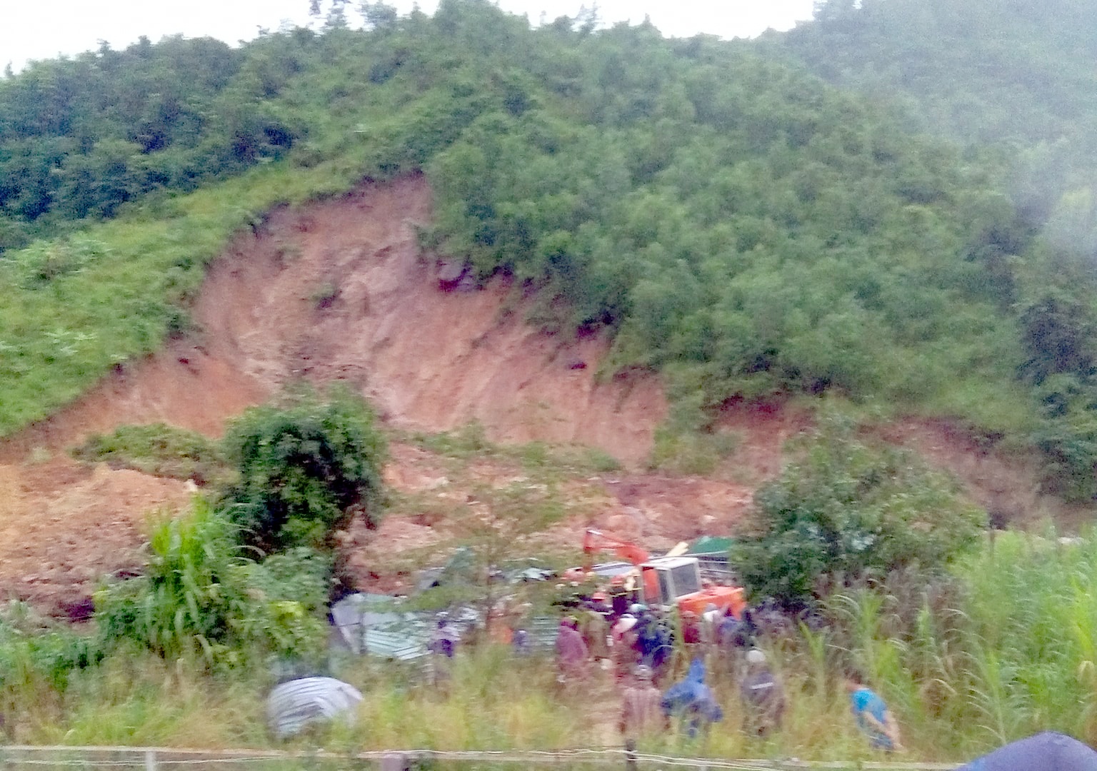 Lo nui khien 3 nguoi chet o Khanh Hoa hinh anh