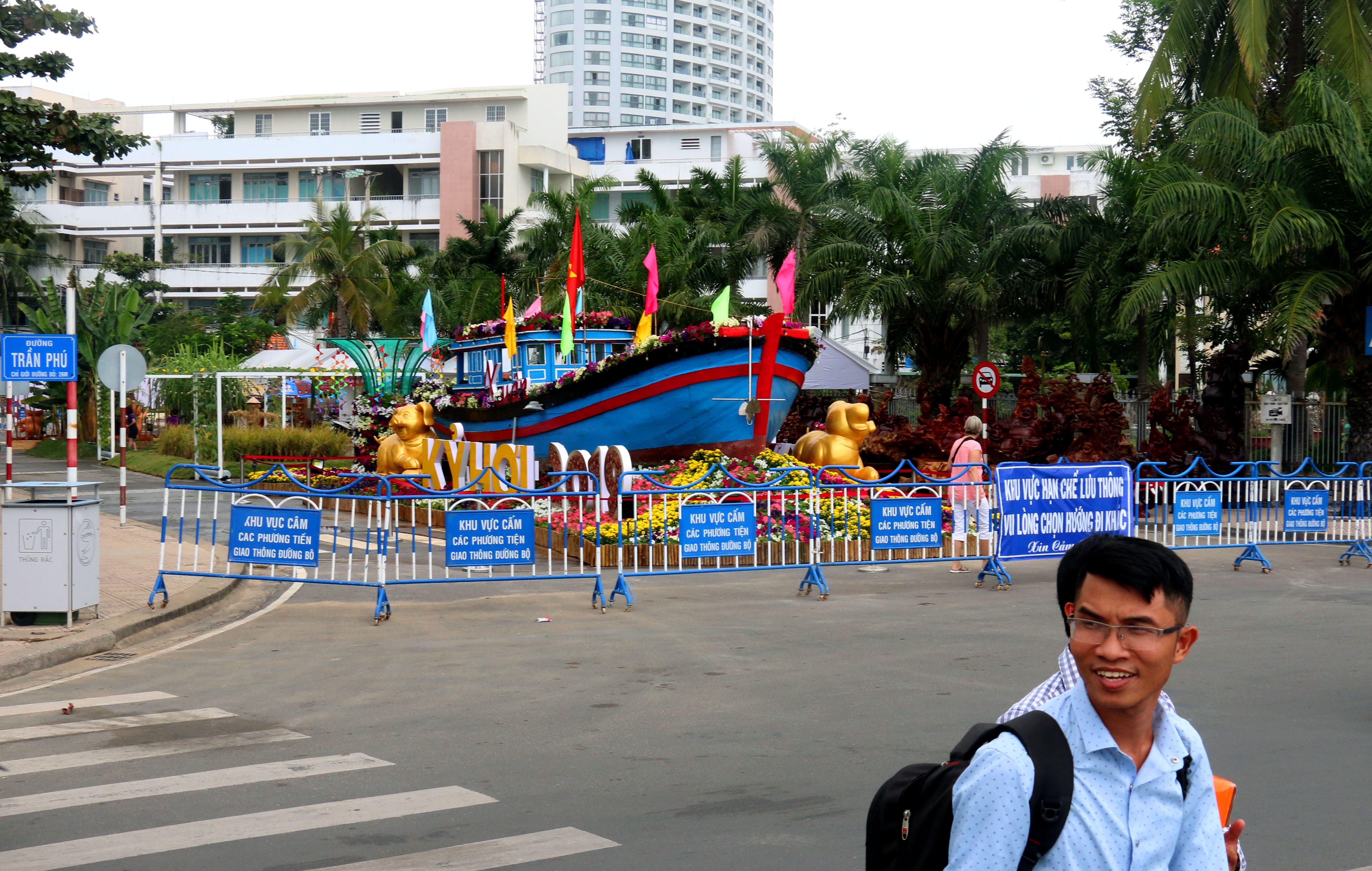 Tet Ky Hoi 2019,  duong hoa,  Nha Trang anh 1