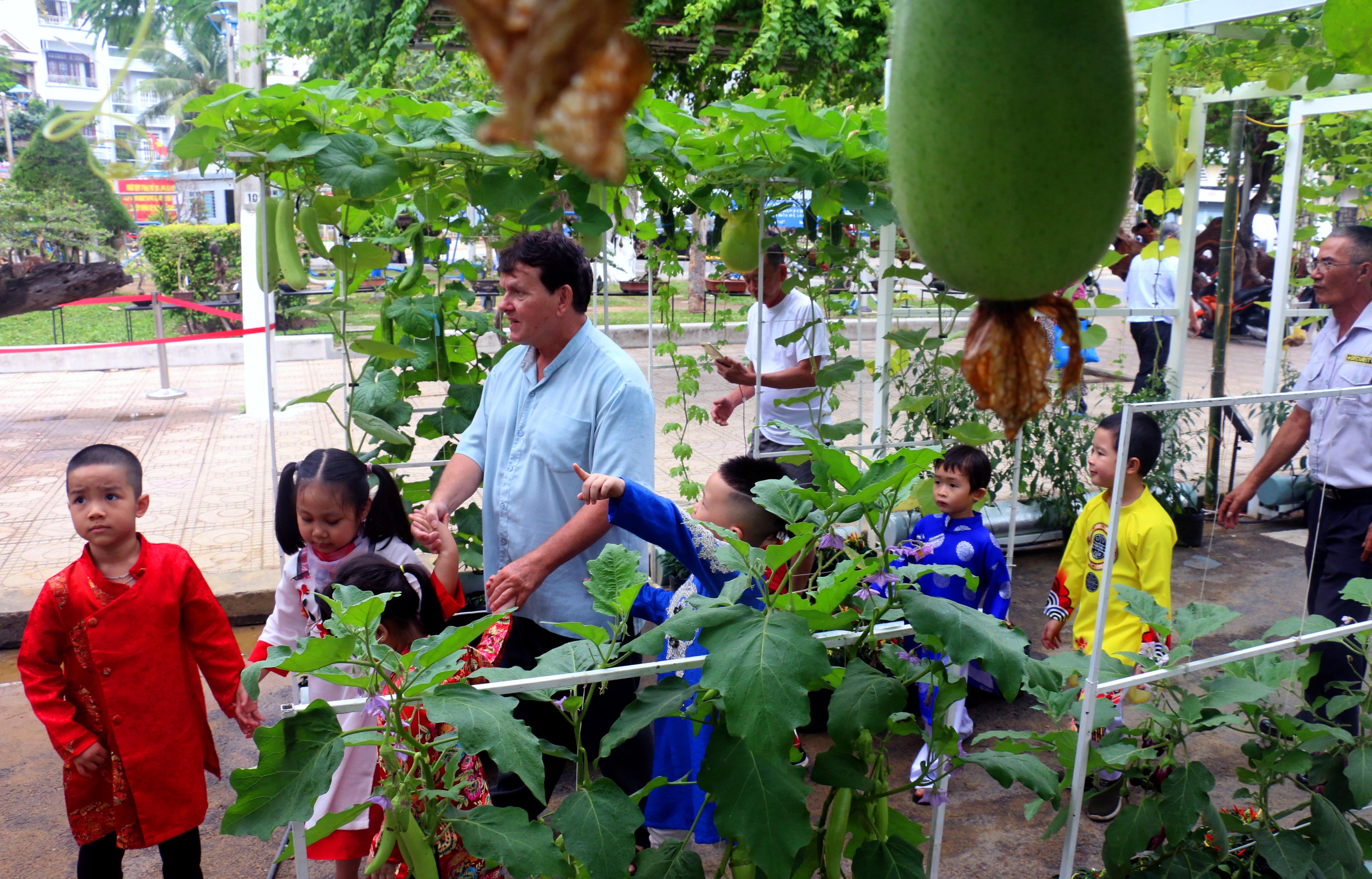 Tet Ky Hoi 2019,  duong hoa,  Nha Trang anh 7