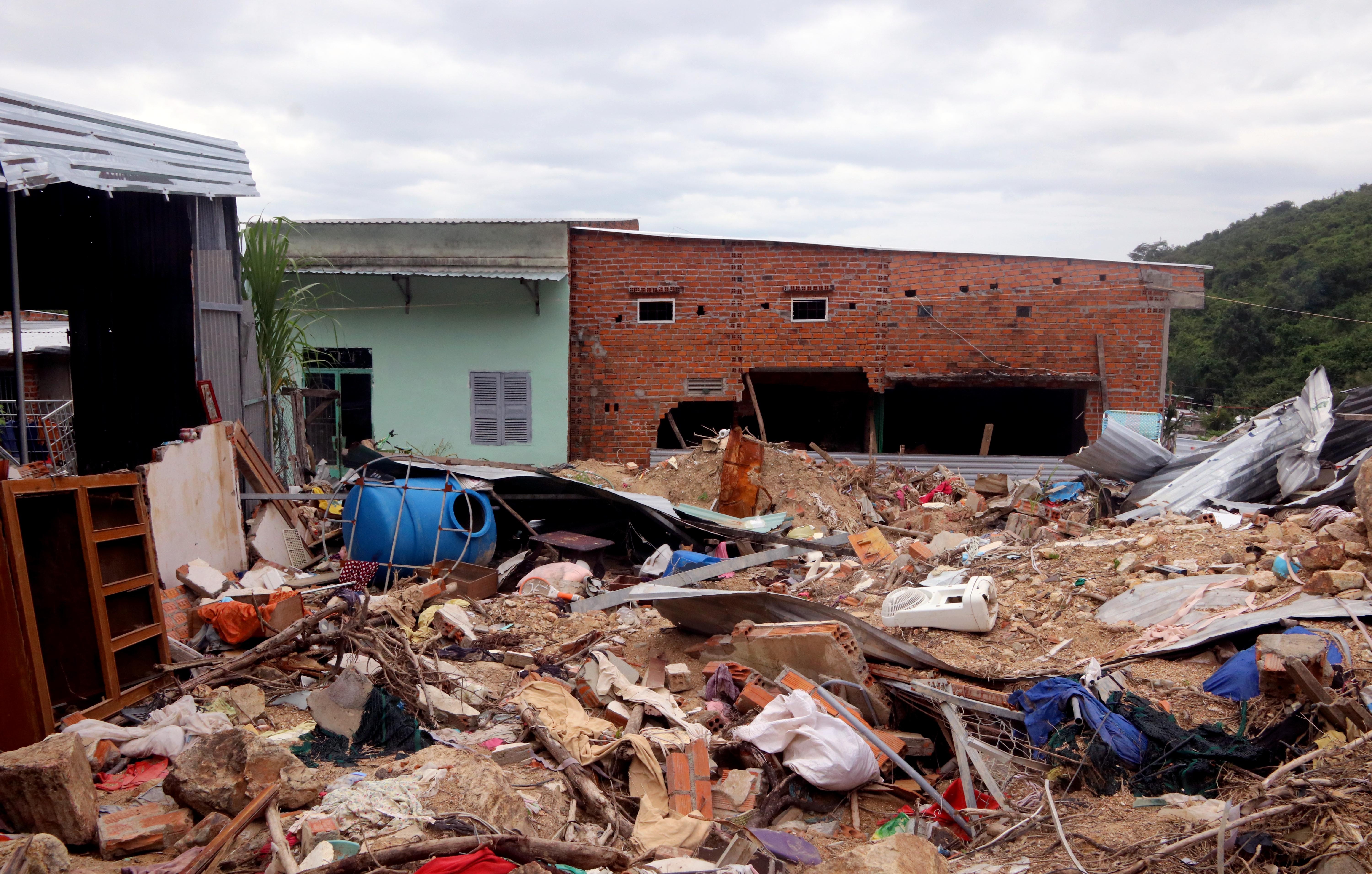 Xom Nui sat lo anh 8