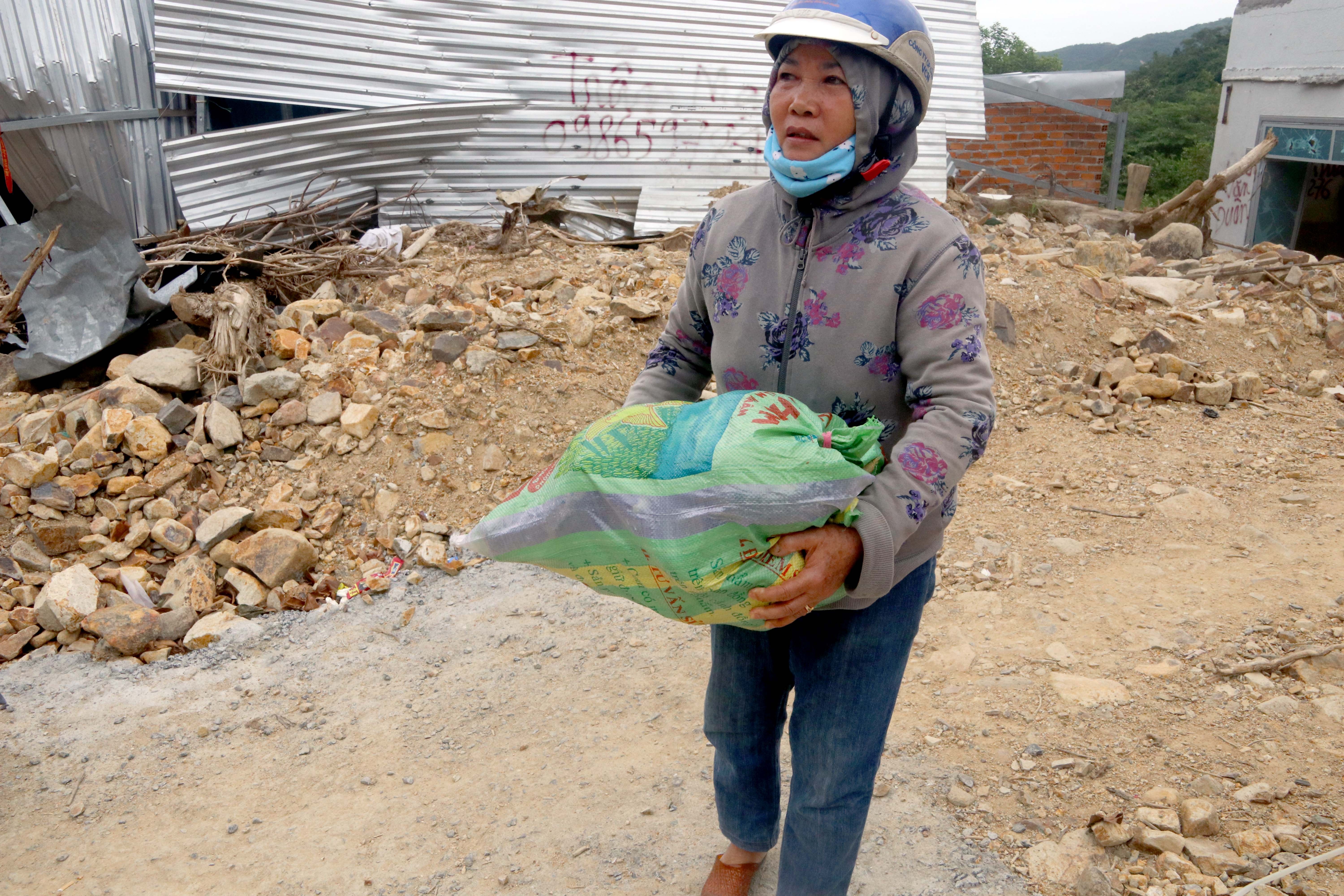 Xom Nui sat lo anh 16