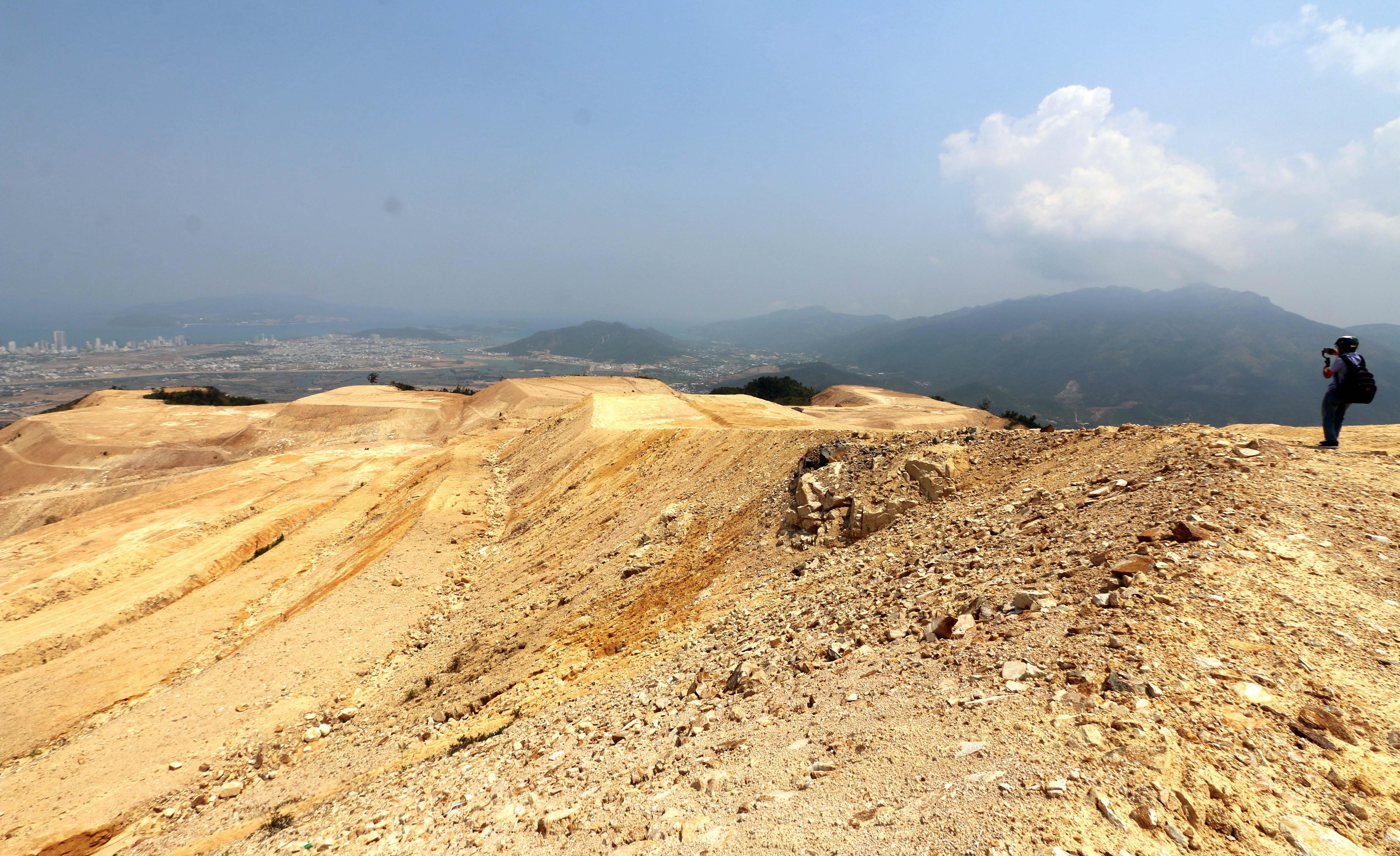 Nui Chin Khuc anh 15