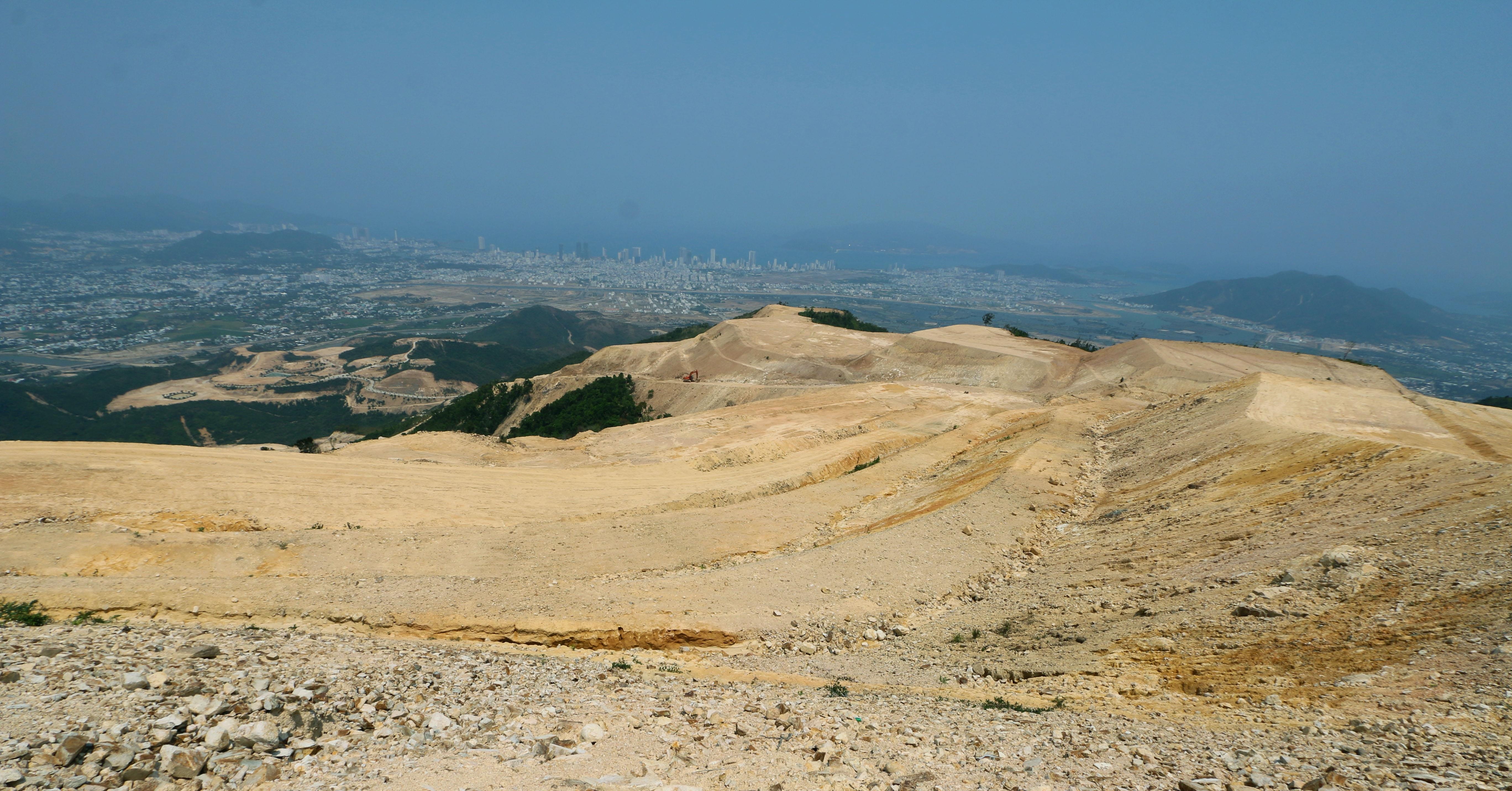 Nui Chin Khuc anh 16