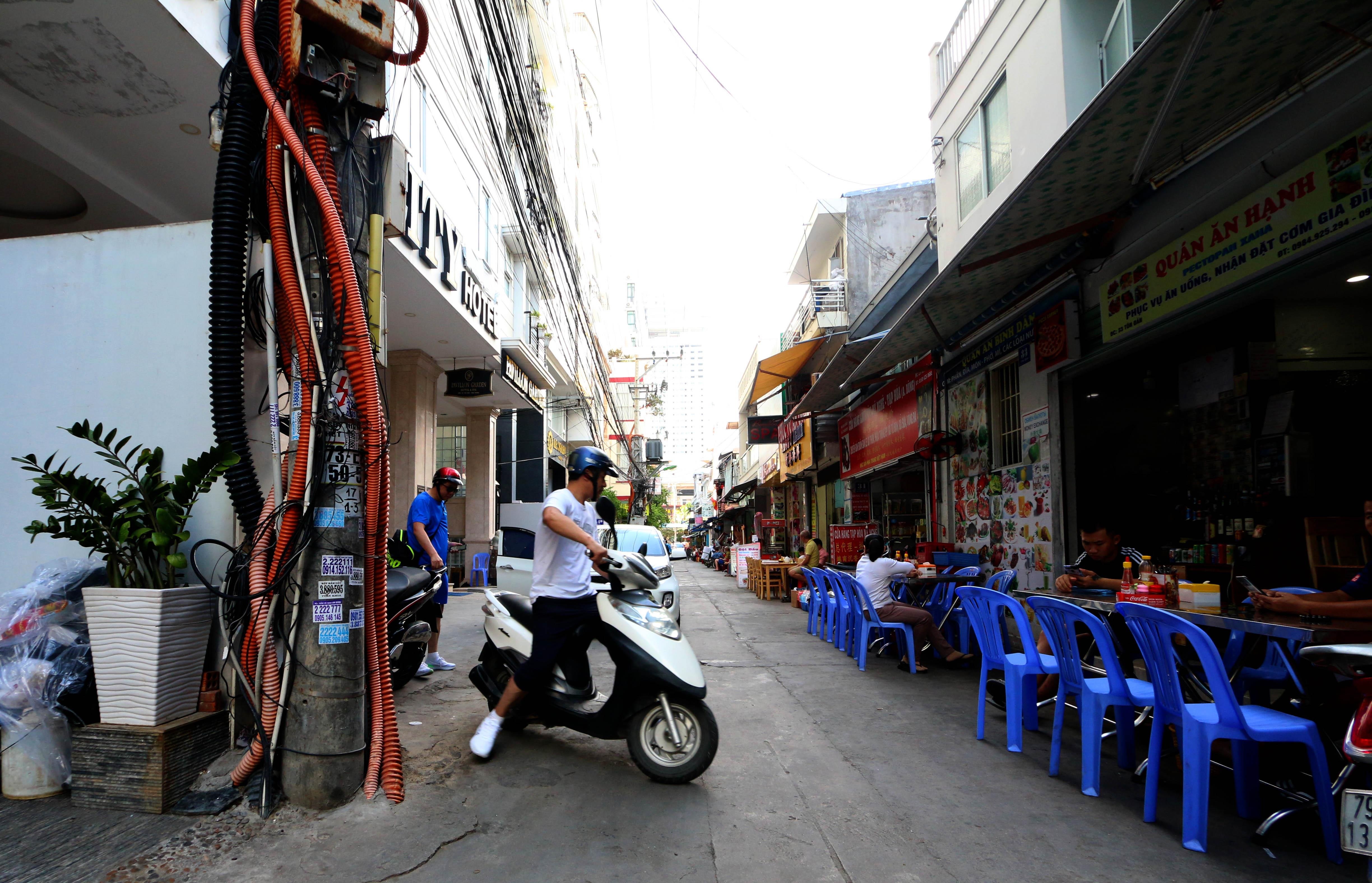 khach san o Nha Trang moc nhu nam khong quy hoach anh 8