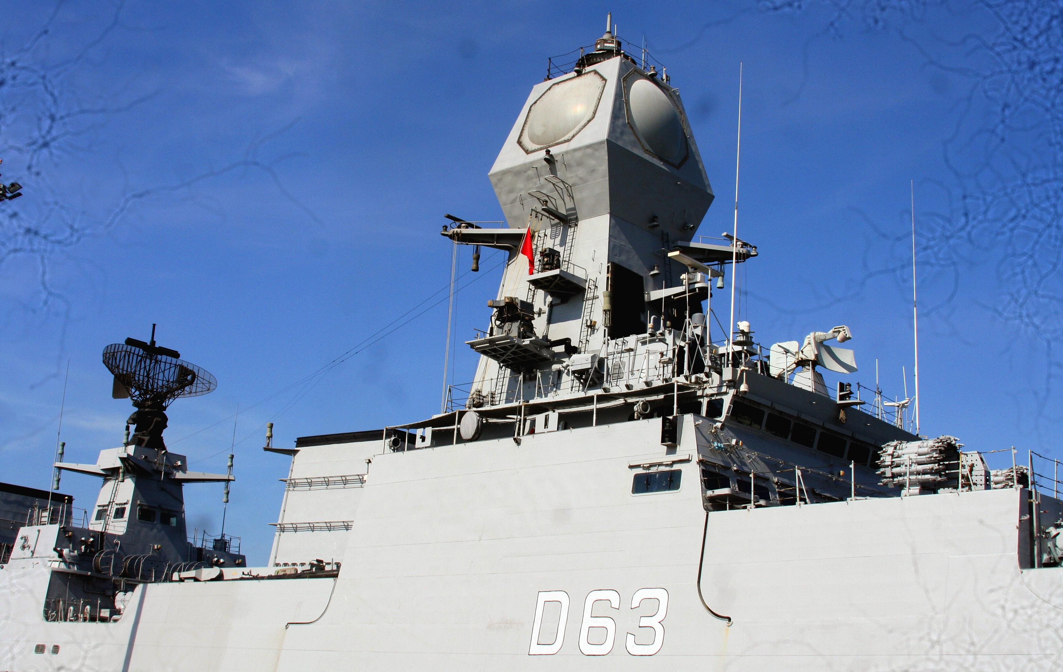 Tau khu truc Hai quan An Do anh 7