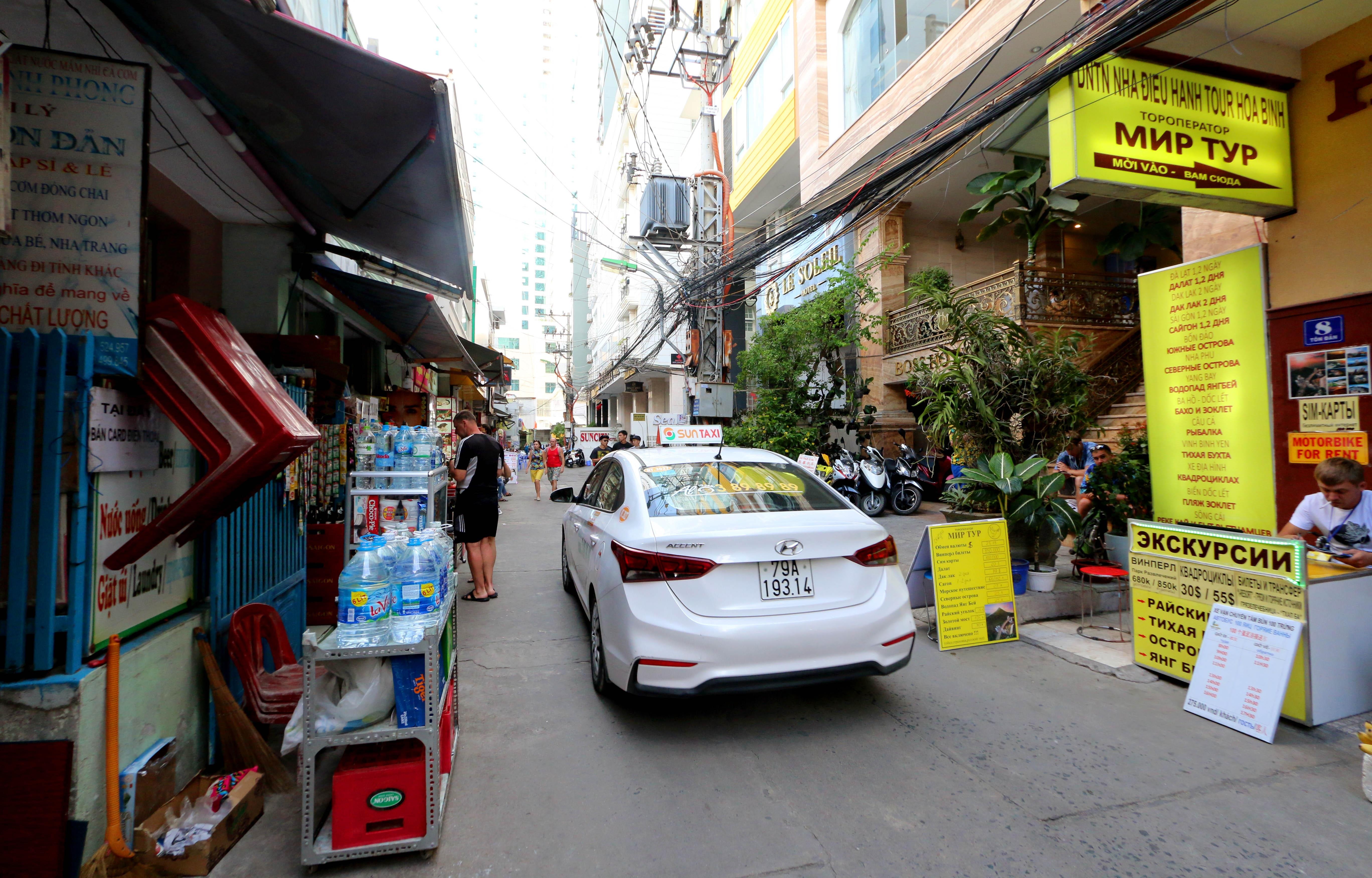 Ly do co nhung con hem 'chet nguoi' o Nha Trang hinh anh