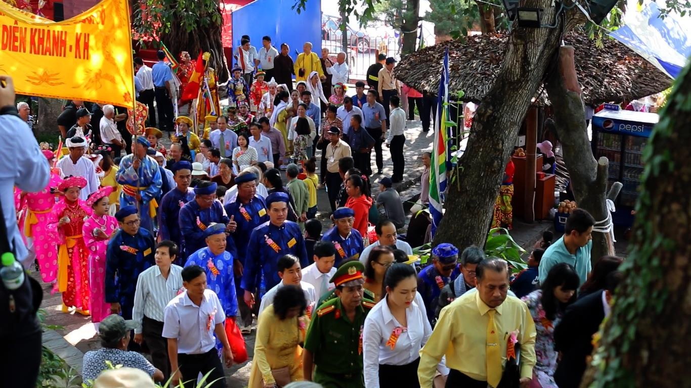 Le hoi thap ba Ponagar anh 1
