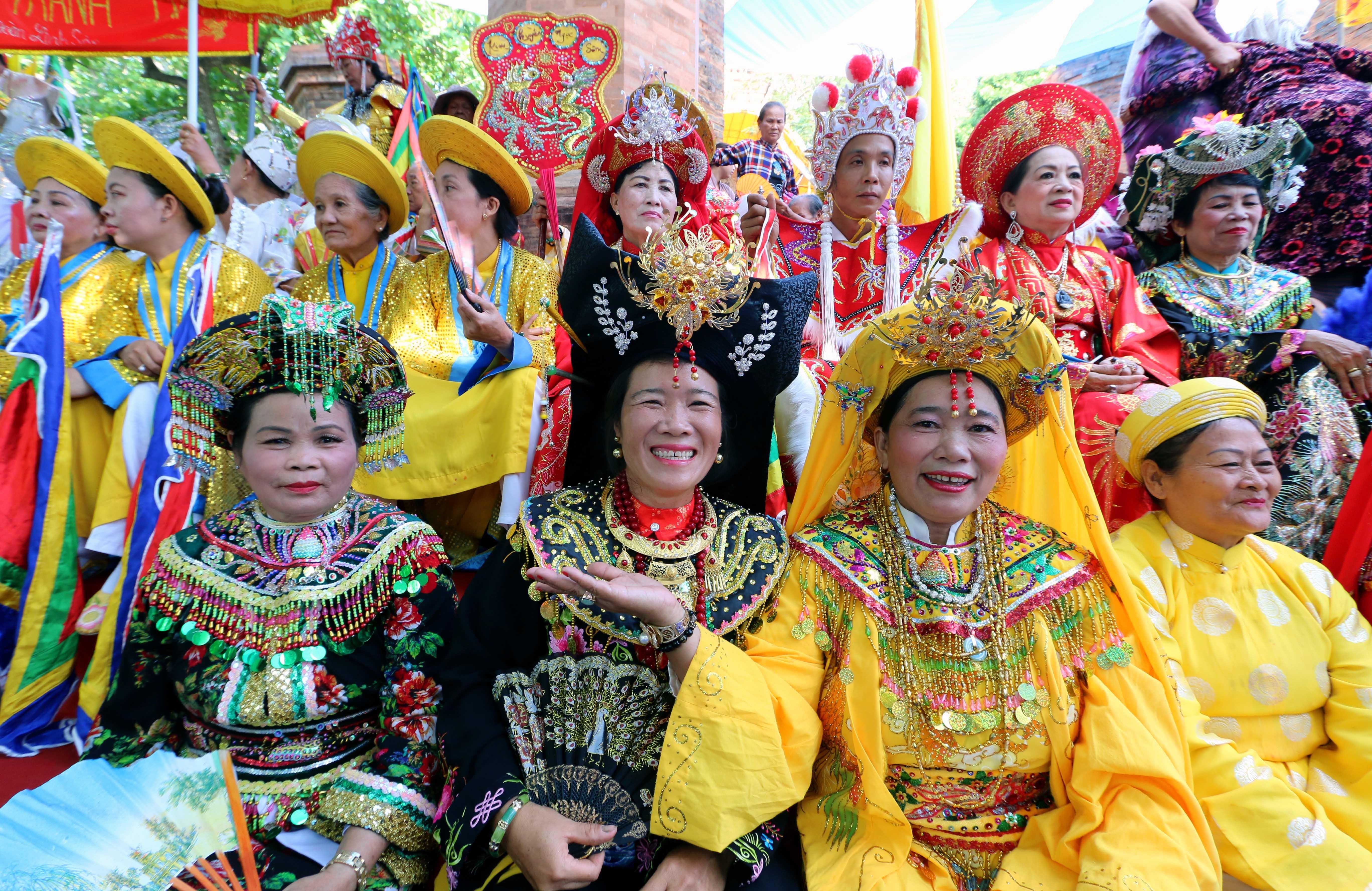 Le hoi thap ba Ponagar anh 5