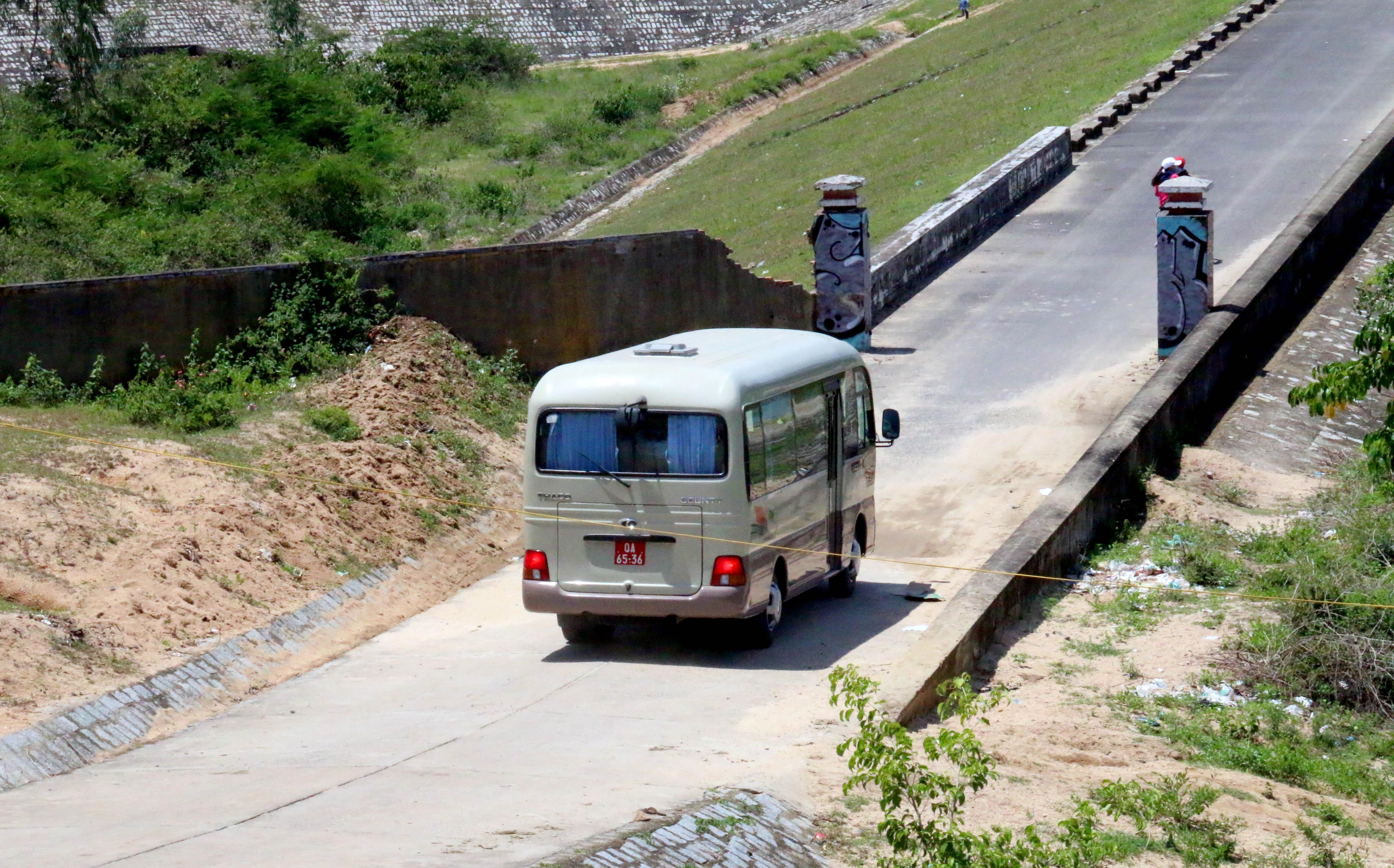 May bay quan su roi anh 3