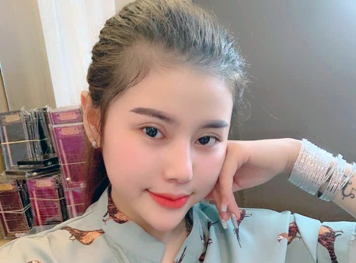 Hot girl buon thuoc lac de lay tien tham my hinh anh