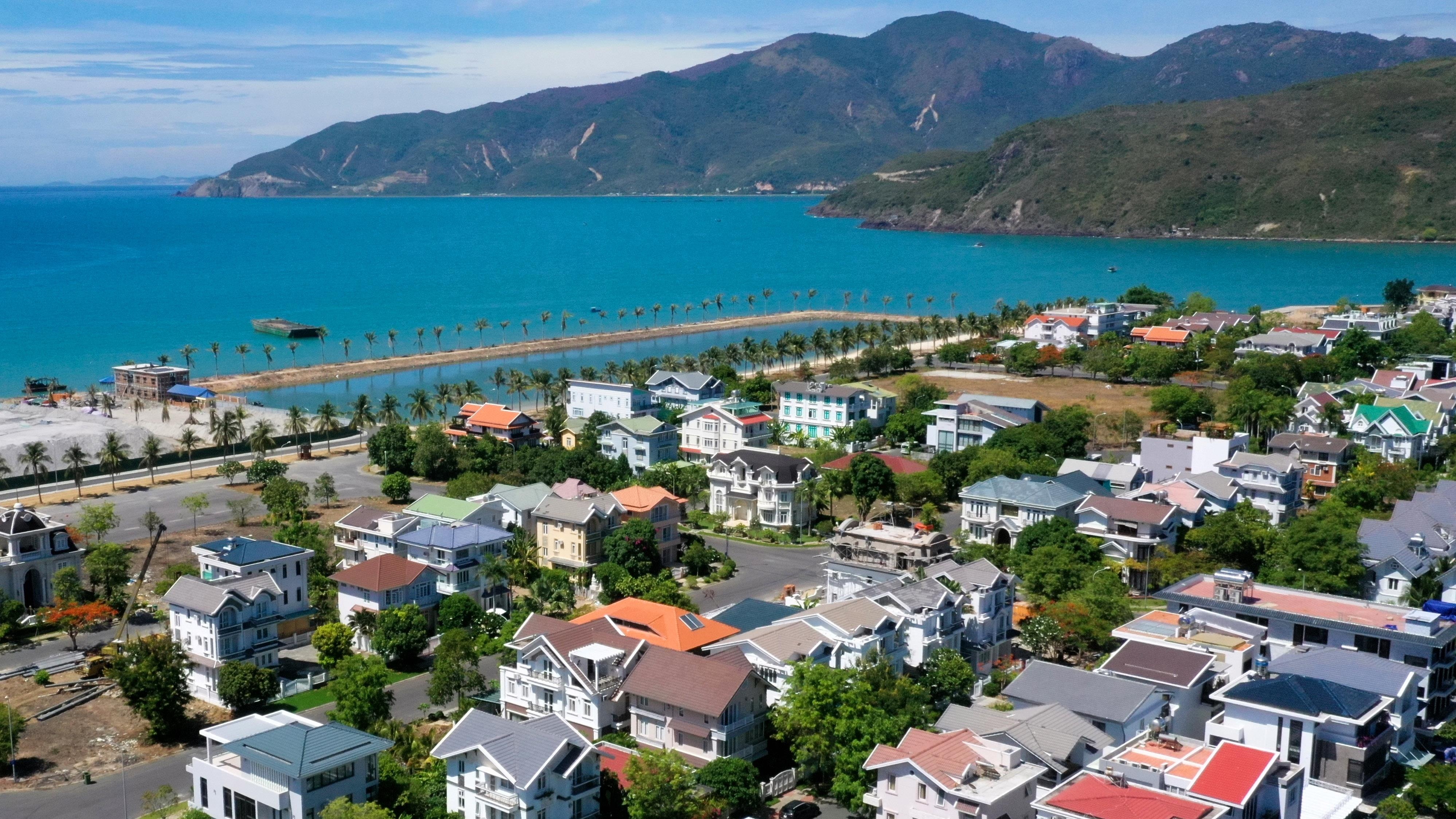 Dau gia 7 lo dat trong dai an tham nhung 16 trieu USD hinh anh