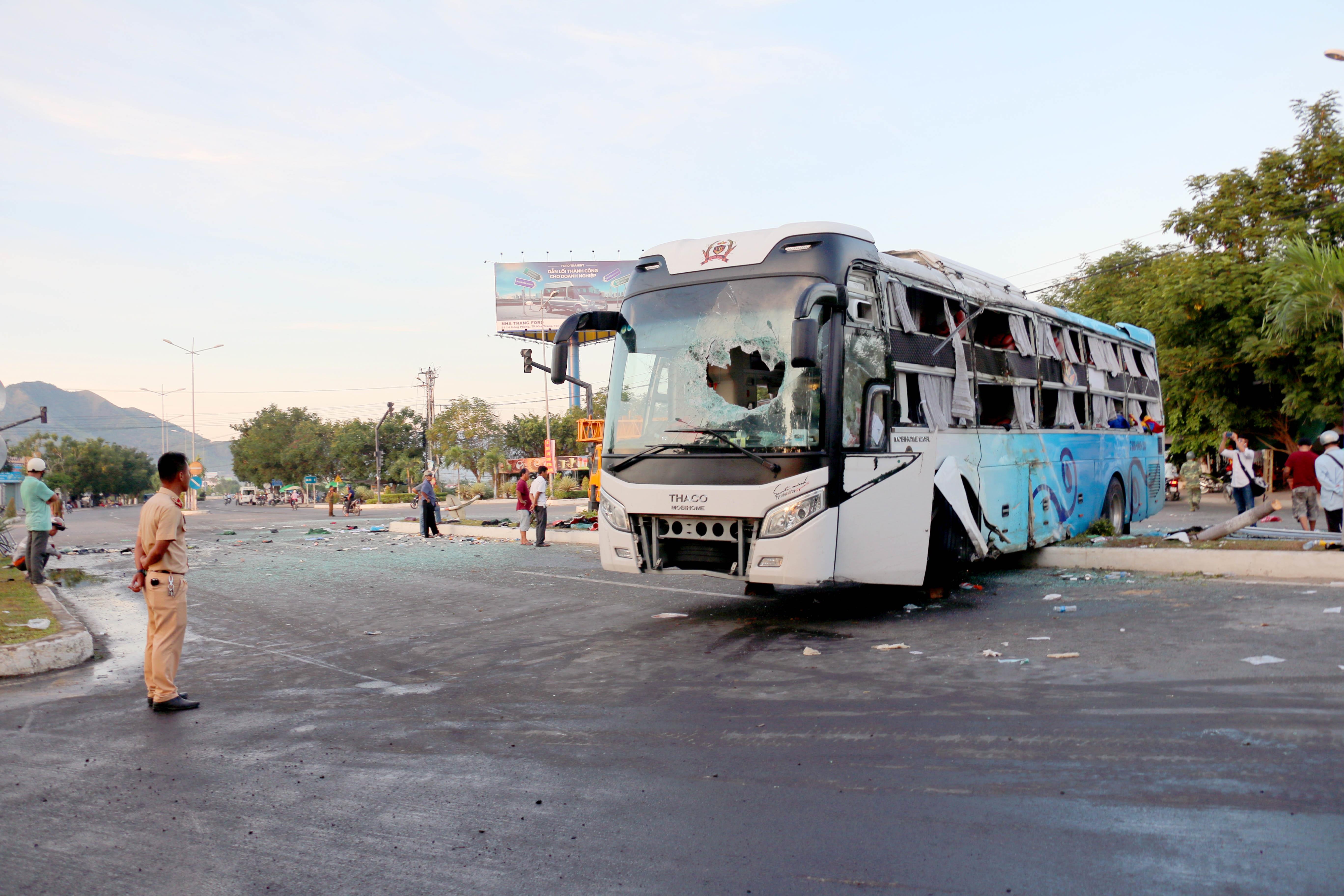 Tai nan xe Phuong Trang anh 2