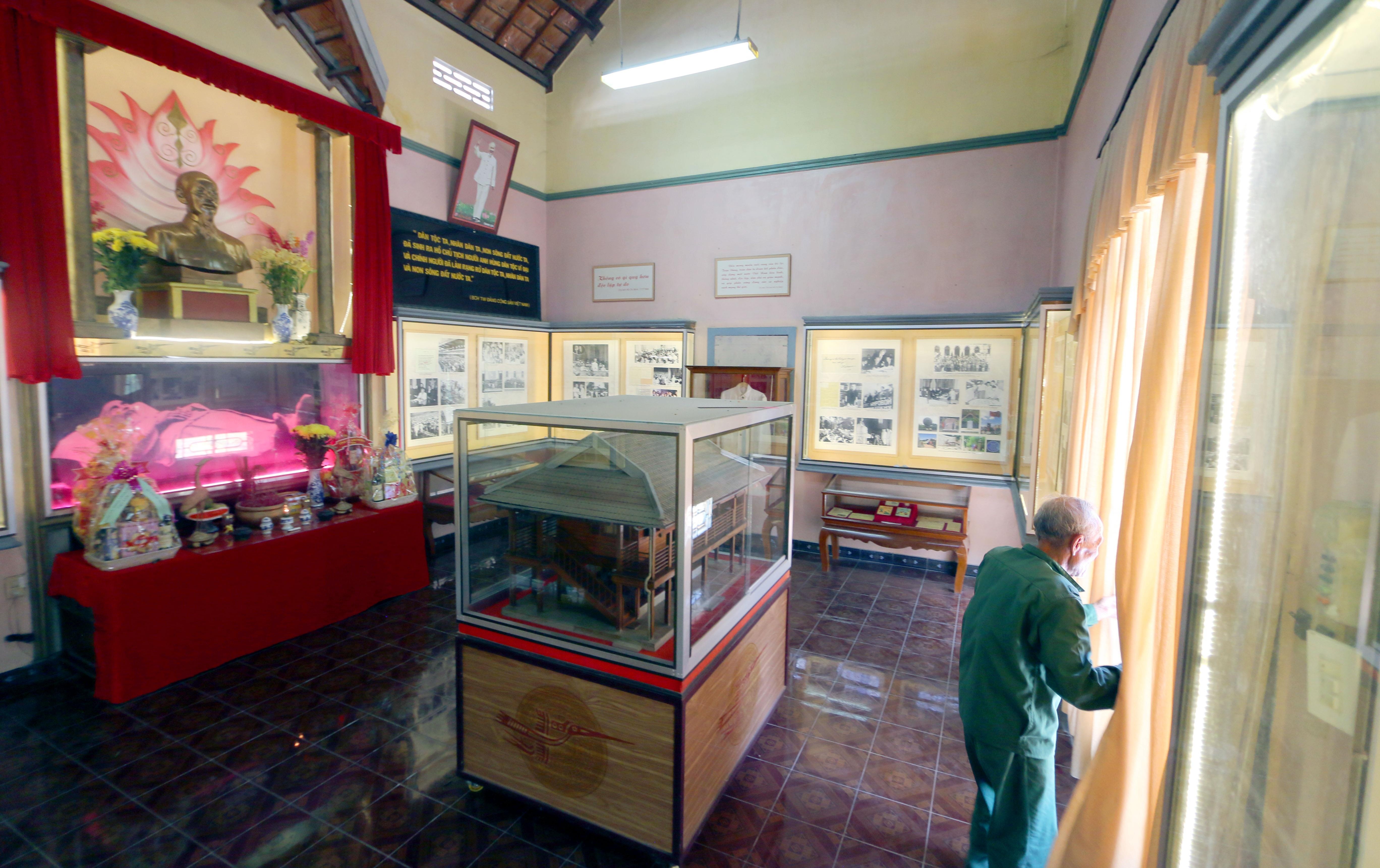 Khu tuong niem Chu tich Ho Chi Minh anh 13