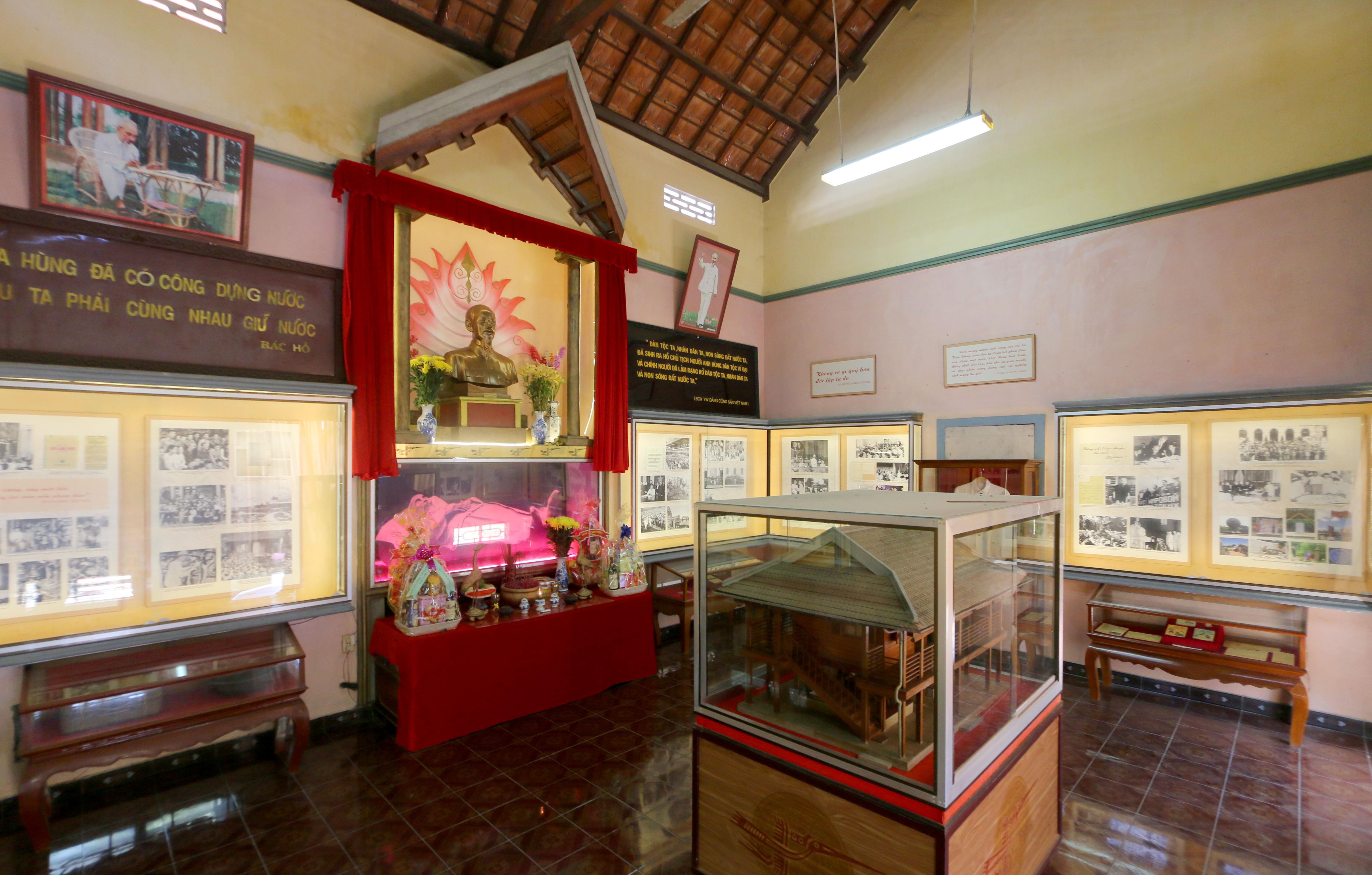 Khu tuong niem Chu tich Ho Chi Minh anh 5