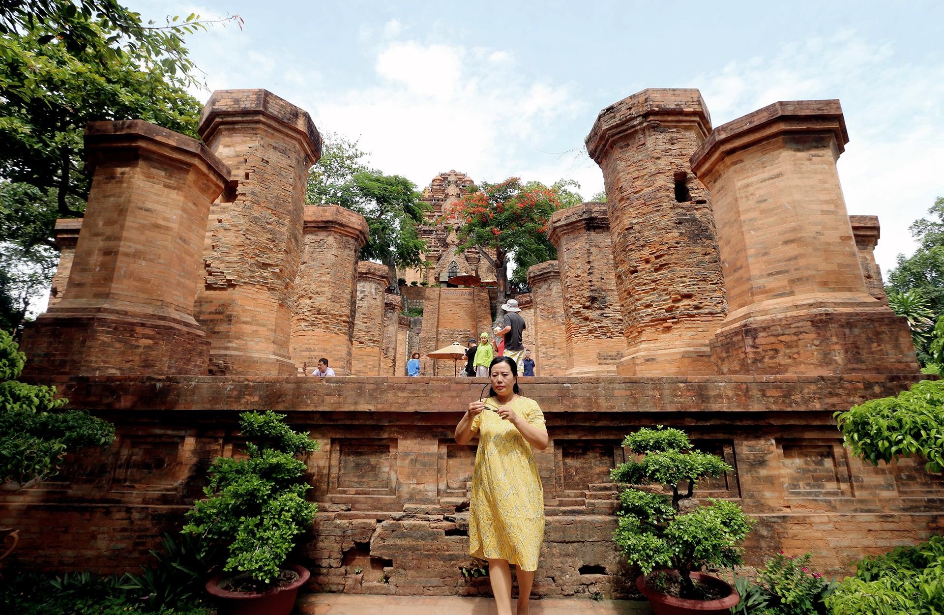 Thap Ba Ponagar Nha Trang anh 4