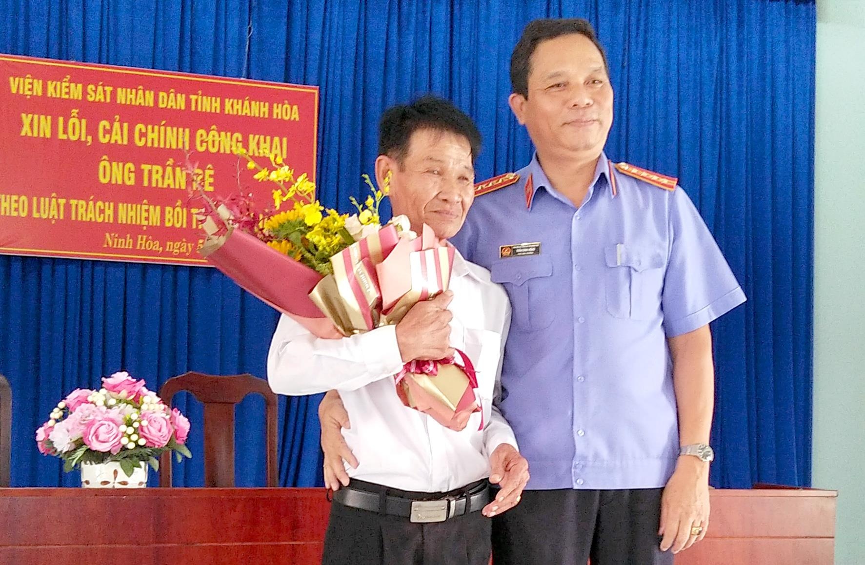 VKSND Khanh Hoa xin loi nguoi bi tu oan suot 38 nam hinh anh