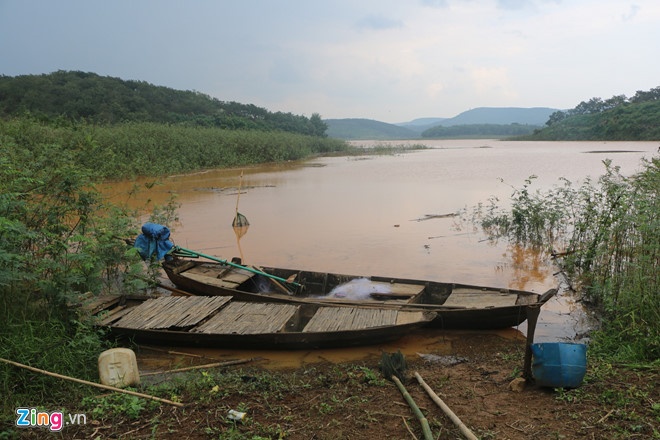 3 hoc sinh duoi nuoc o Binh Phuoc anh 2