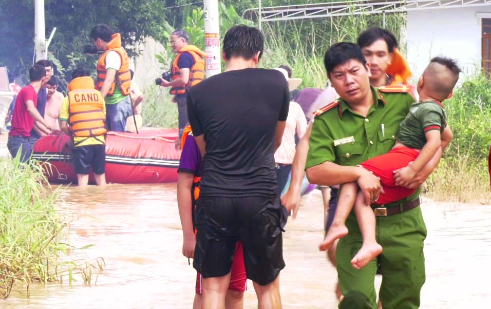 canh sat so tan hang tram nguoi o Binh Phuoc anh 7