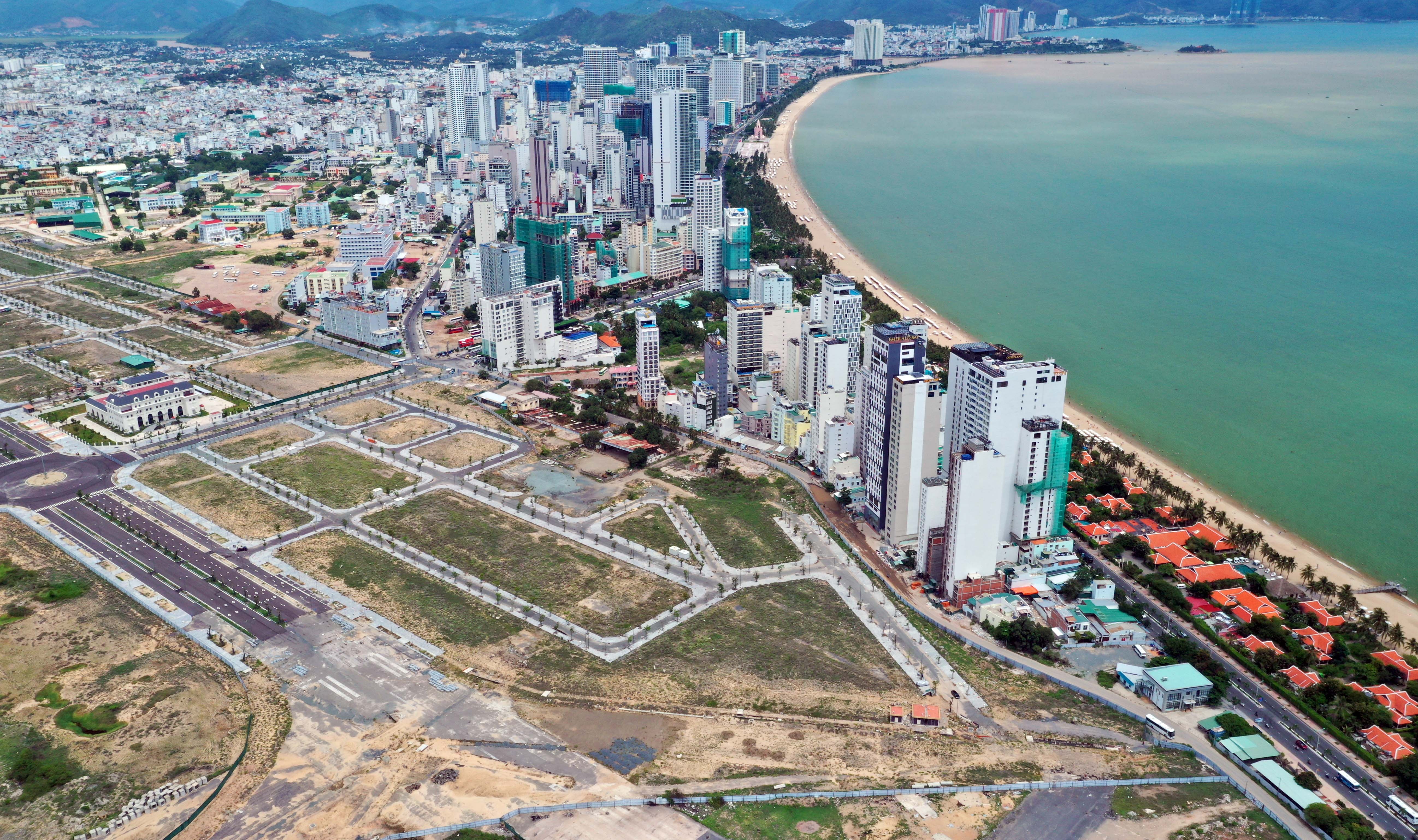 Khu reort Ana Madara chan bien anh 1