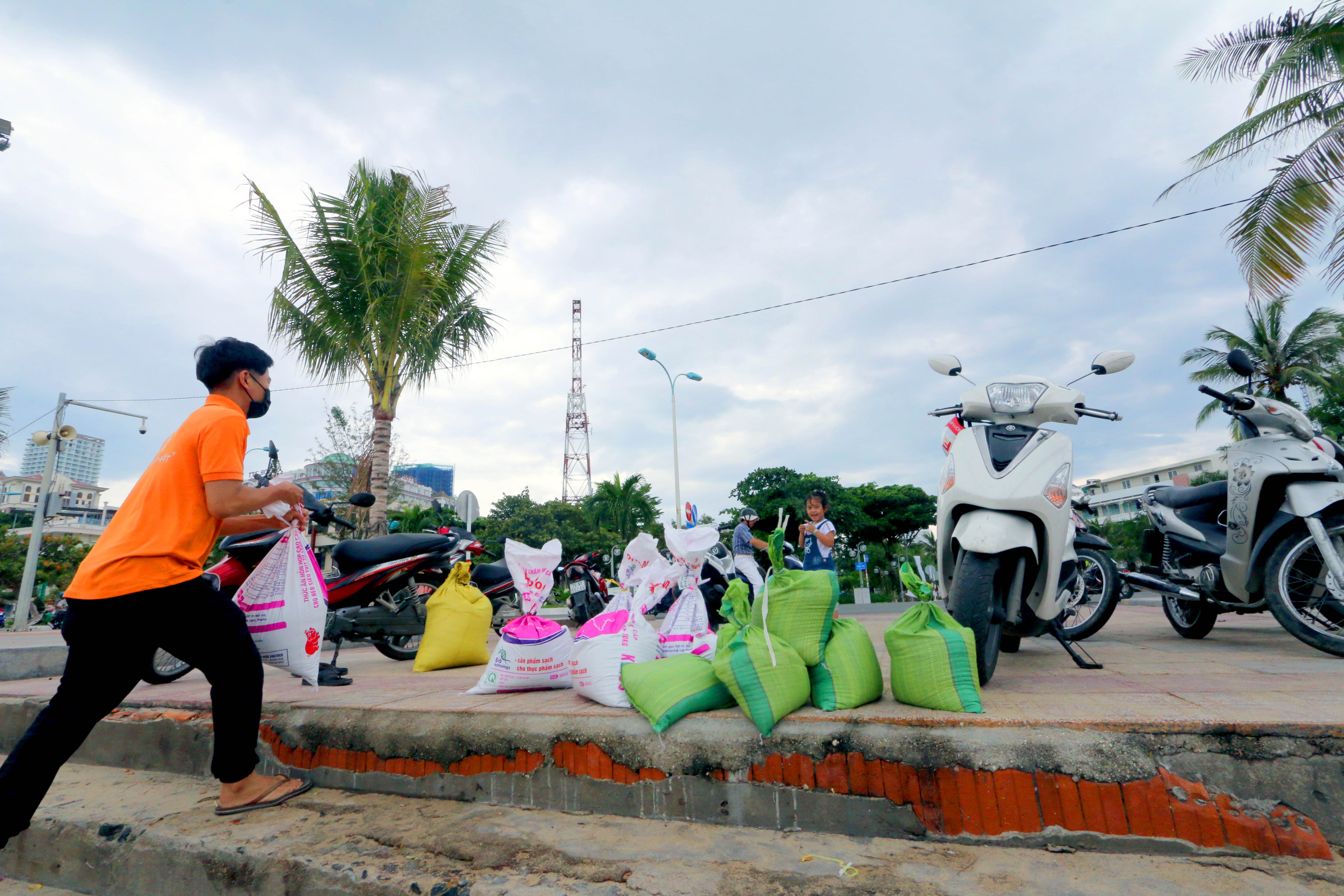 Bao so 5 Tatmo do bo vao mien trung anh 3