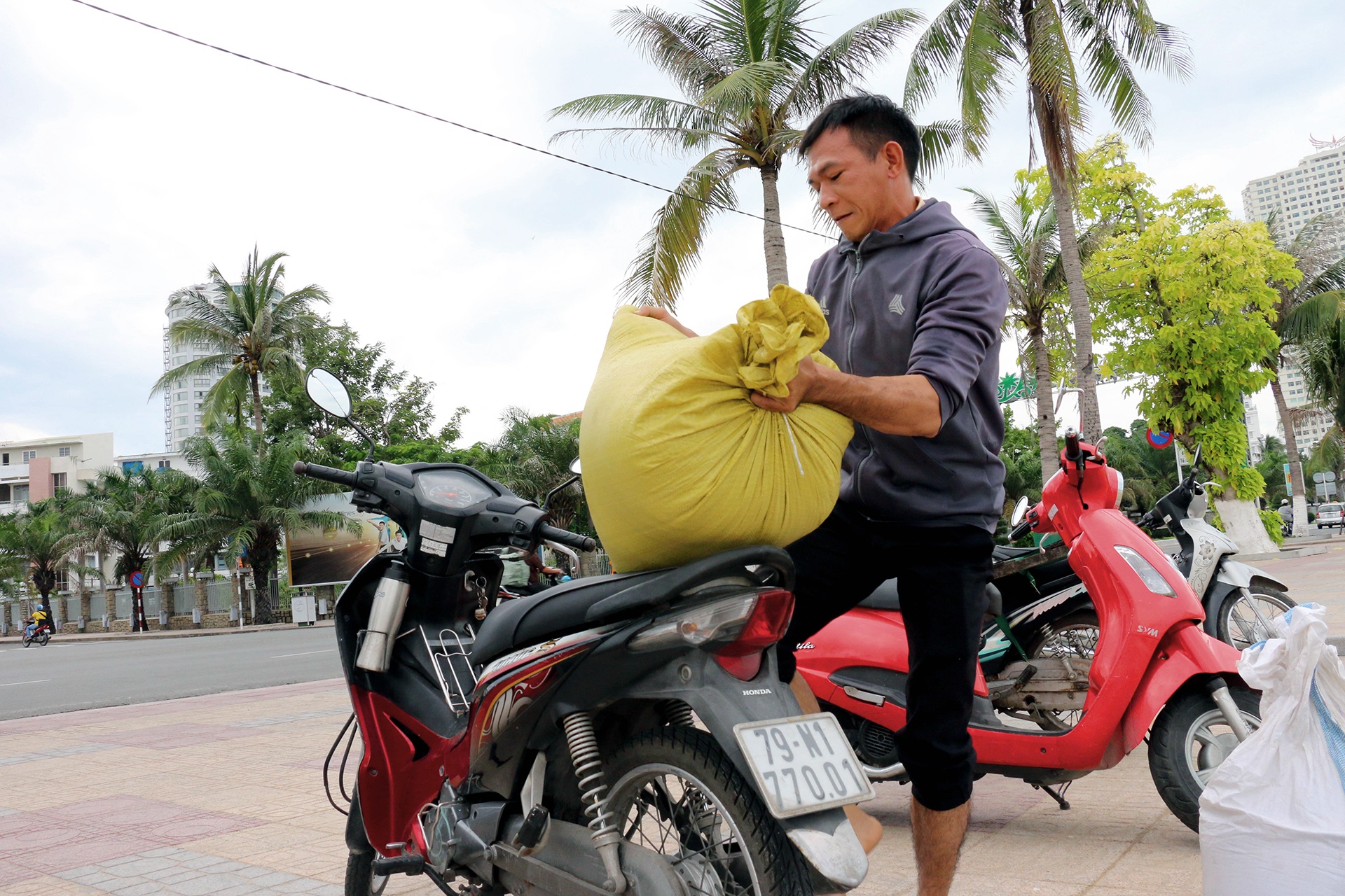 Bao so 5 Tatmo do bo vao mien trung anh 4