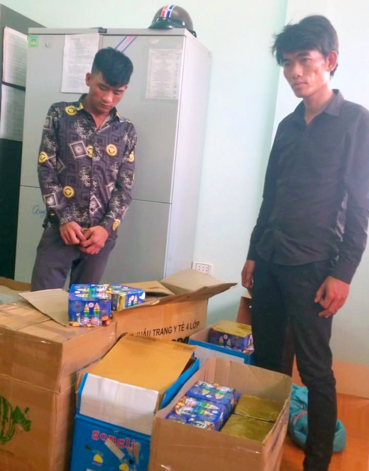Bắt pháo lậu ở Bình Phước ảnh 1 Bat phao lau o Binh Phuoc anh 1