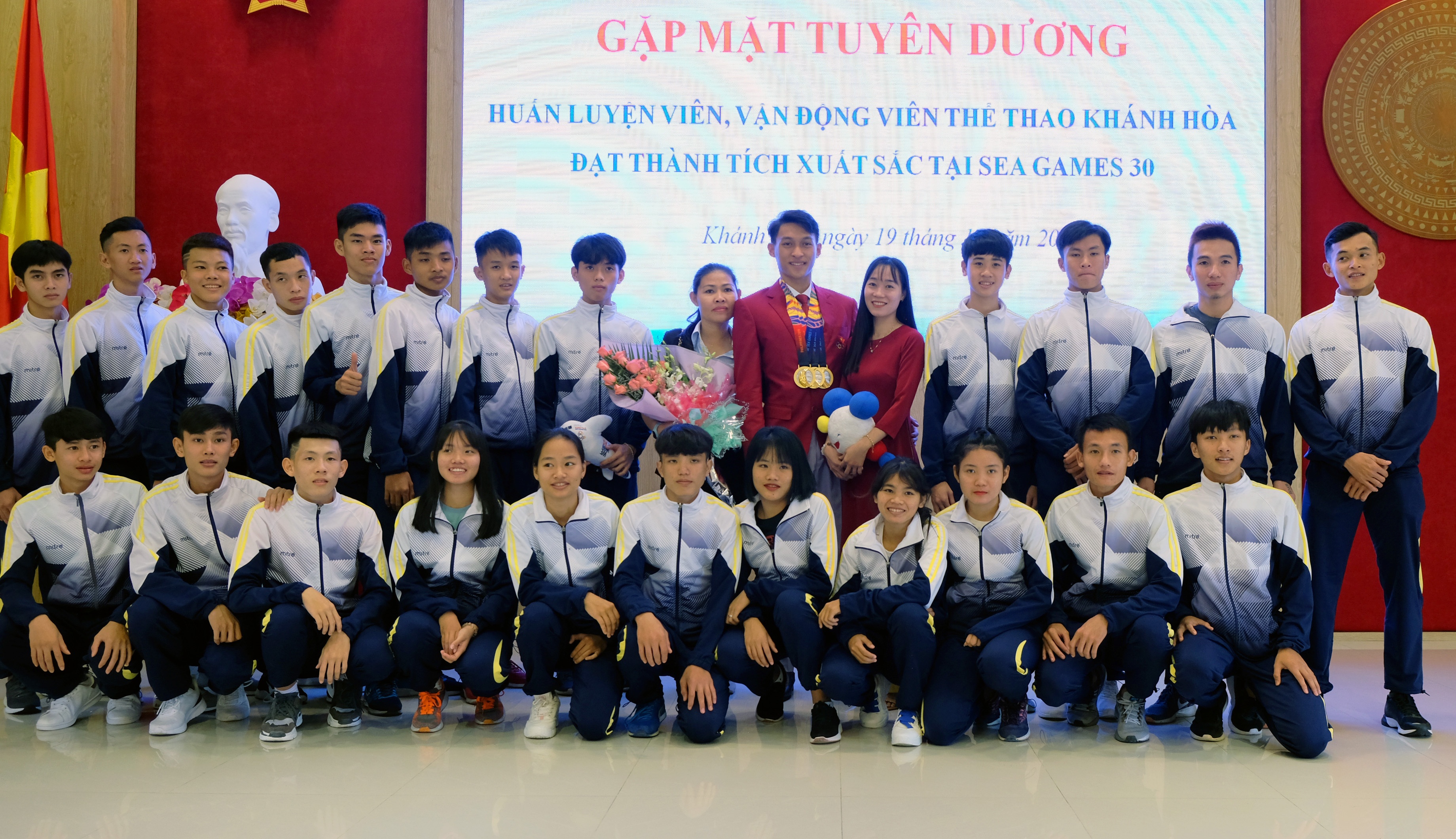 Gianh 3 huy chuong vang tai SEA Games 30 anh 1