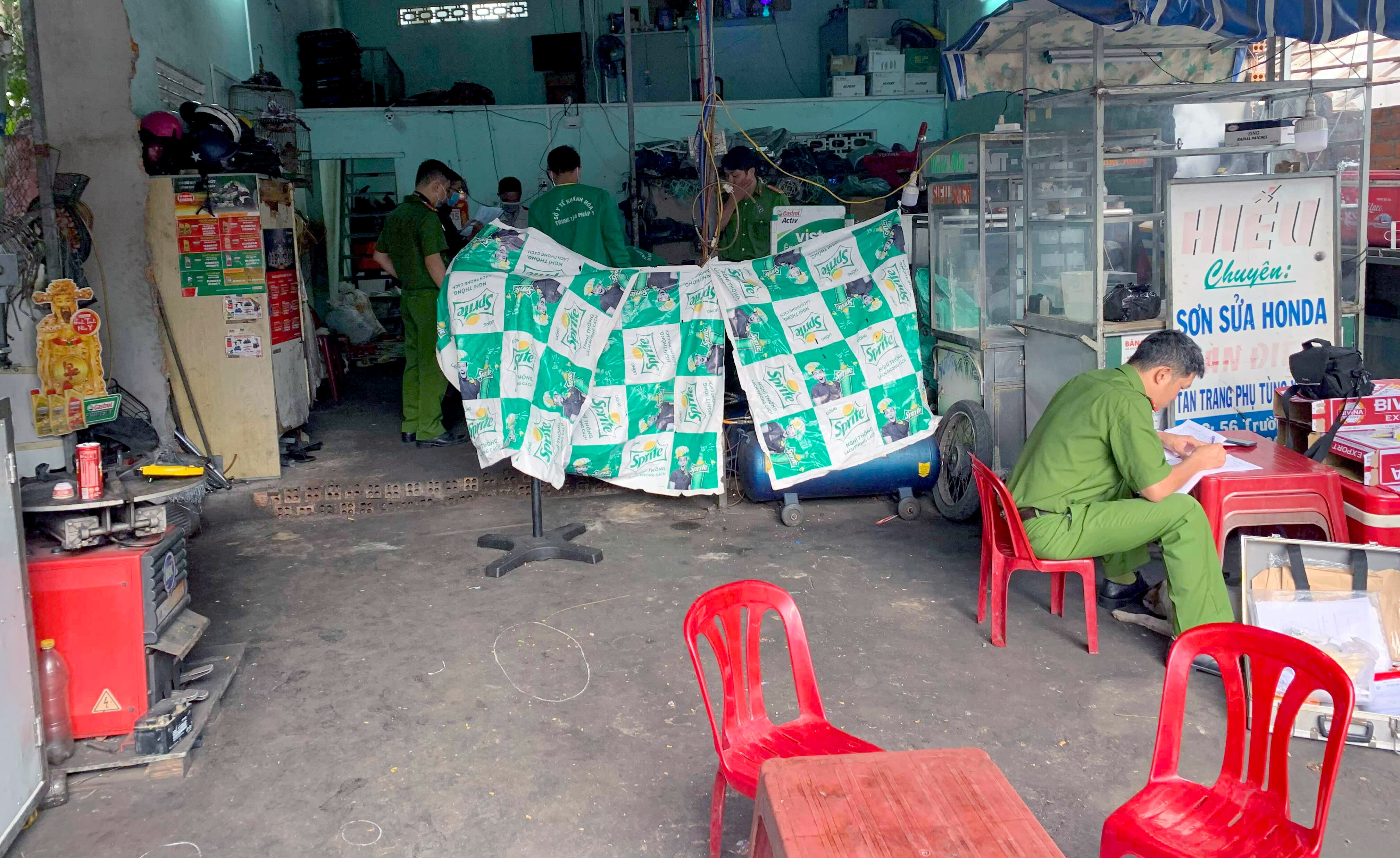 Chém chết người ở Nha Trang ảnh 2 Chem chet nguoi o Nha Trang anh 2