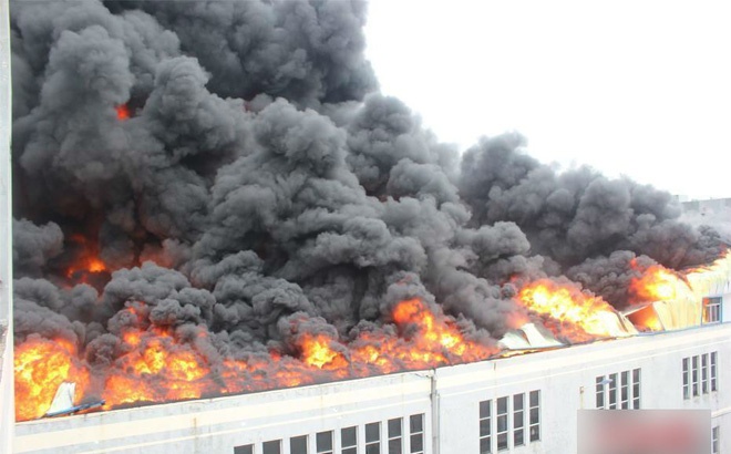 Chay co so xu ly rac o Binh Phuoc hinh anh