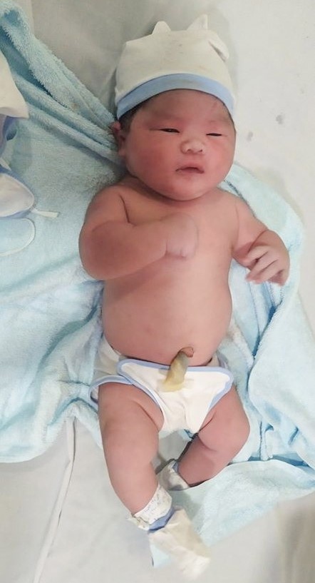 San phu sinh chau trai nang nhat anh 1